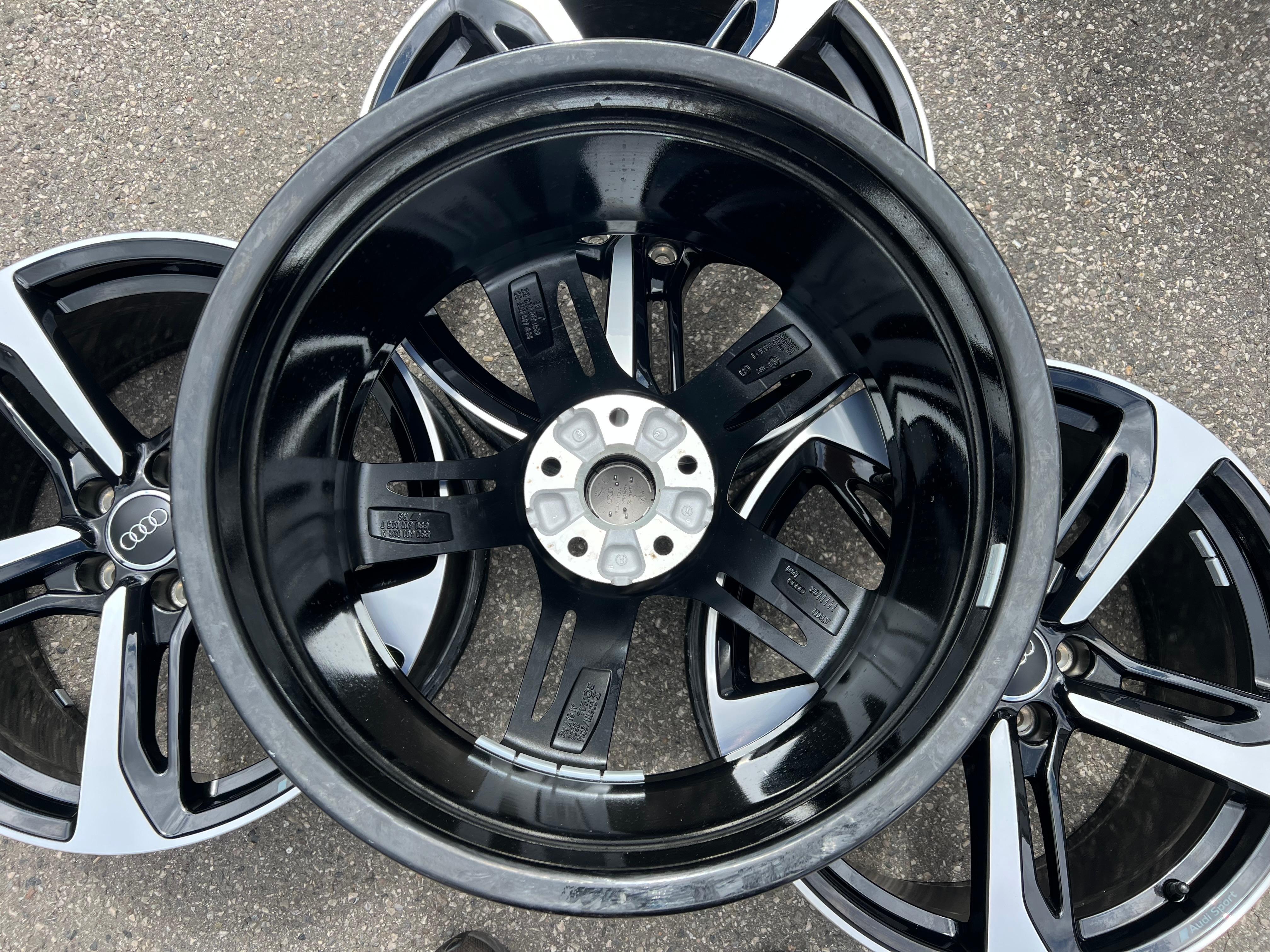 4 CERCHI IN LEGA DA 19" ORIGINALI AUDI TT 8S 8S0601025BD 9x19 ET52 SPEDIZIONE GRATUITA