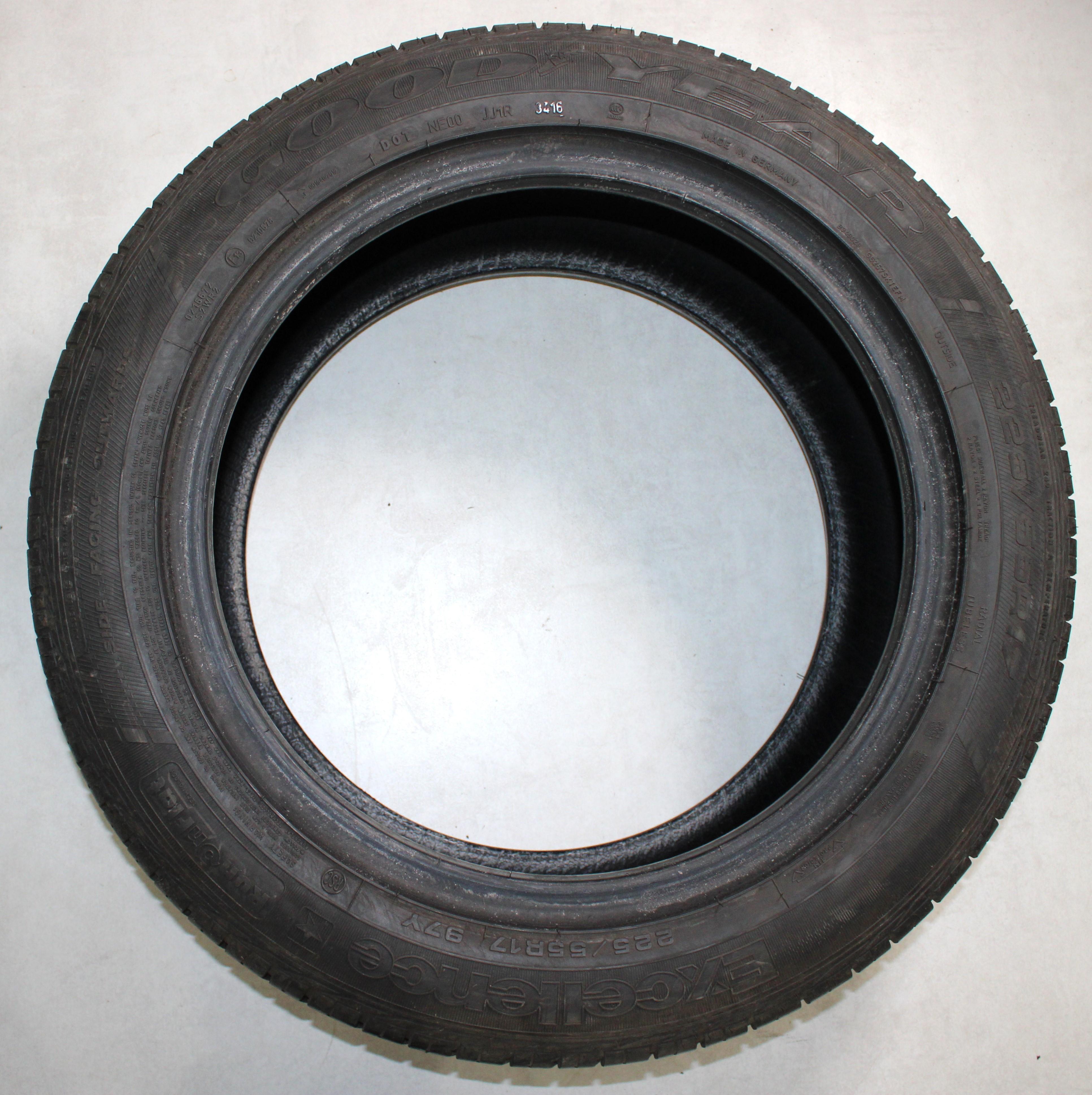 4 x 225/55R17 97Y Sommerreifen Goodyear Excellence Runflat 5-5,5mm 2016 *