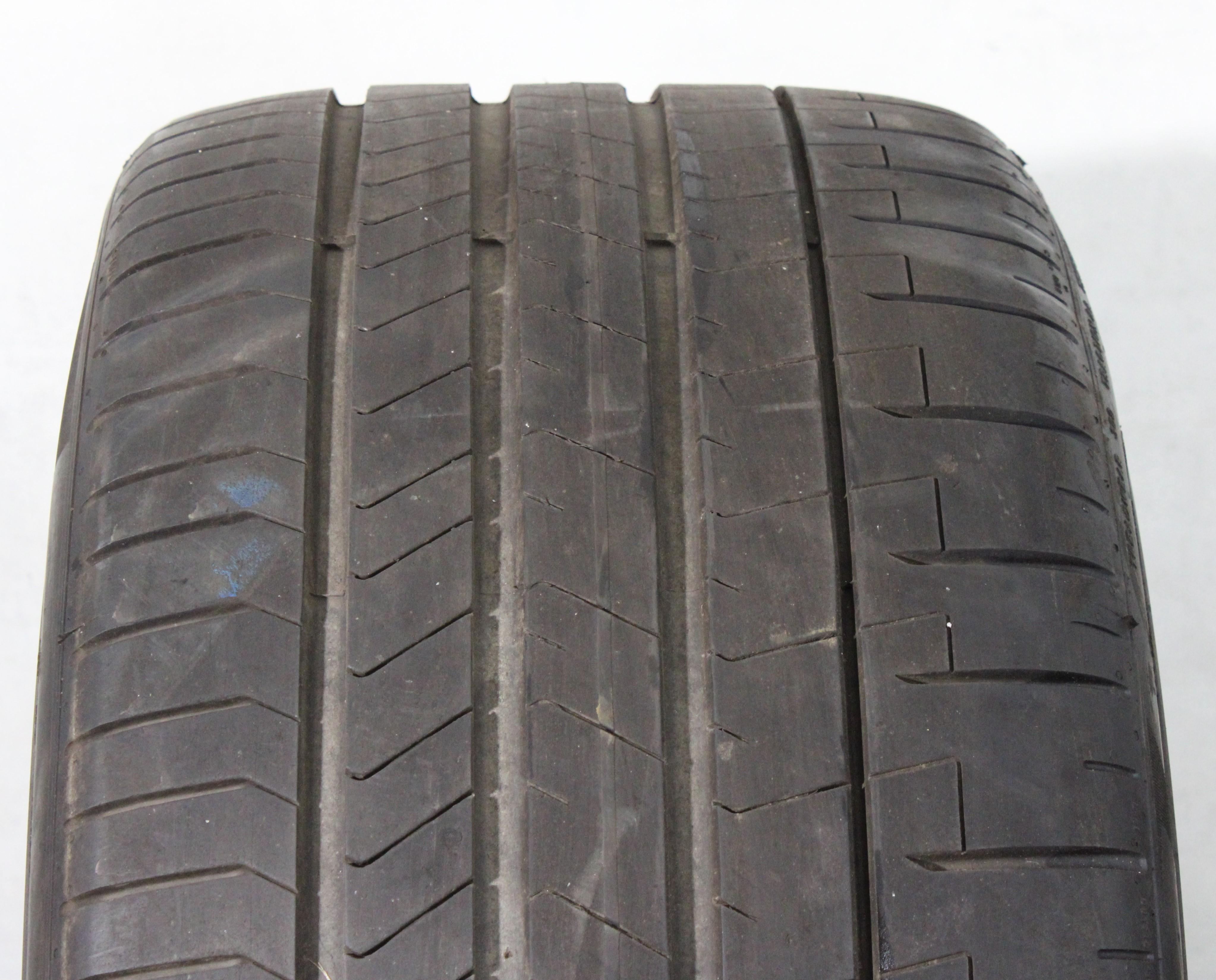 1 pneumatico estivo Pirelli P Zero PZ4 285/35R20 104Y * 5,5-6 mm 2023 XL