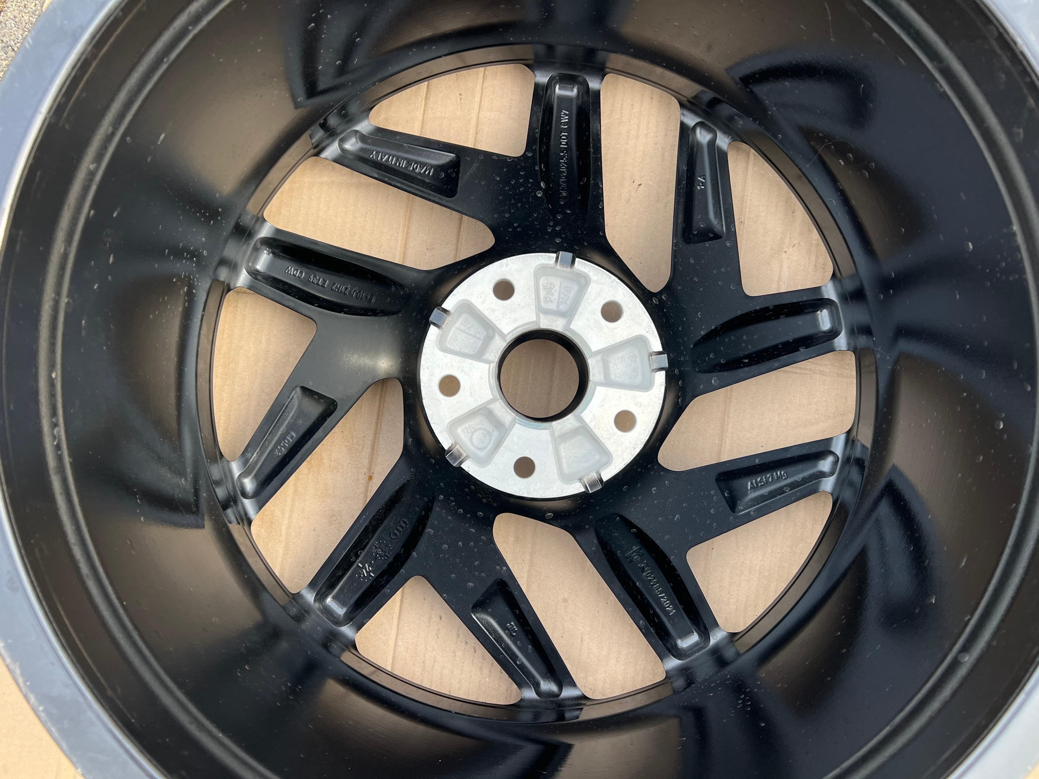 1 X CERCHIO ORIGINALE 21" IN ALLUMINIO AUDI Q6 GF 85H601025S 10x21 ET39 FREIHAUS
