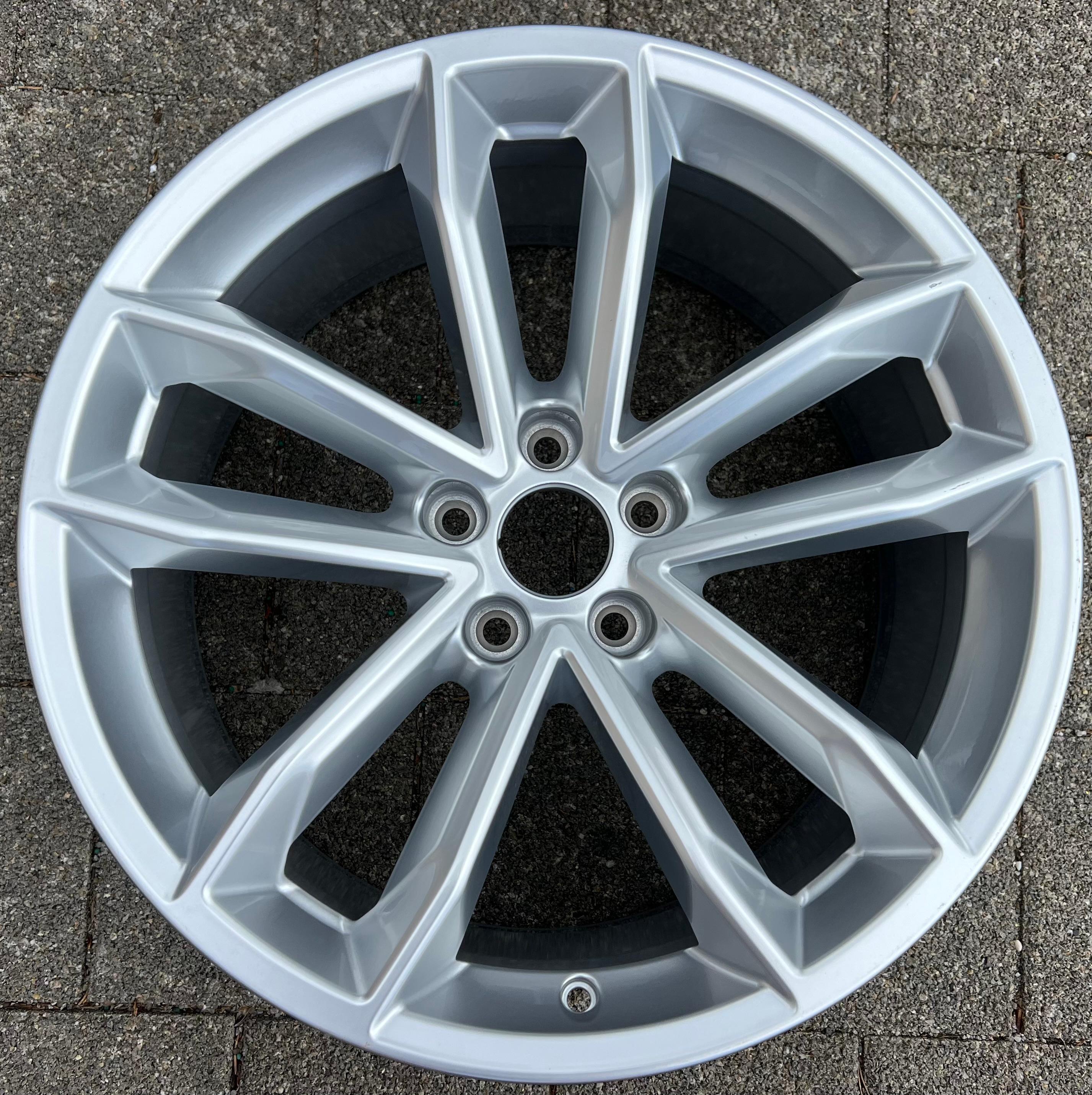 1 ORIGINELE 19" ALUMINIUM VELG VOOR AUDI A5 S5 F9 8W 8W0601025DG 8,5x19 ET32 GRATIS VERZENDING