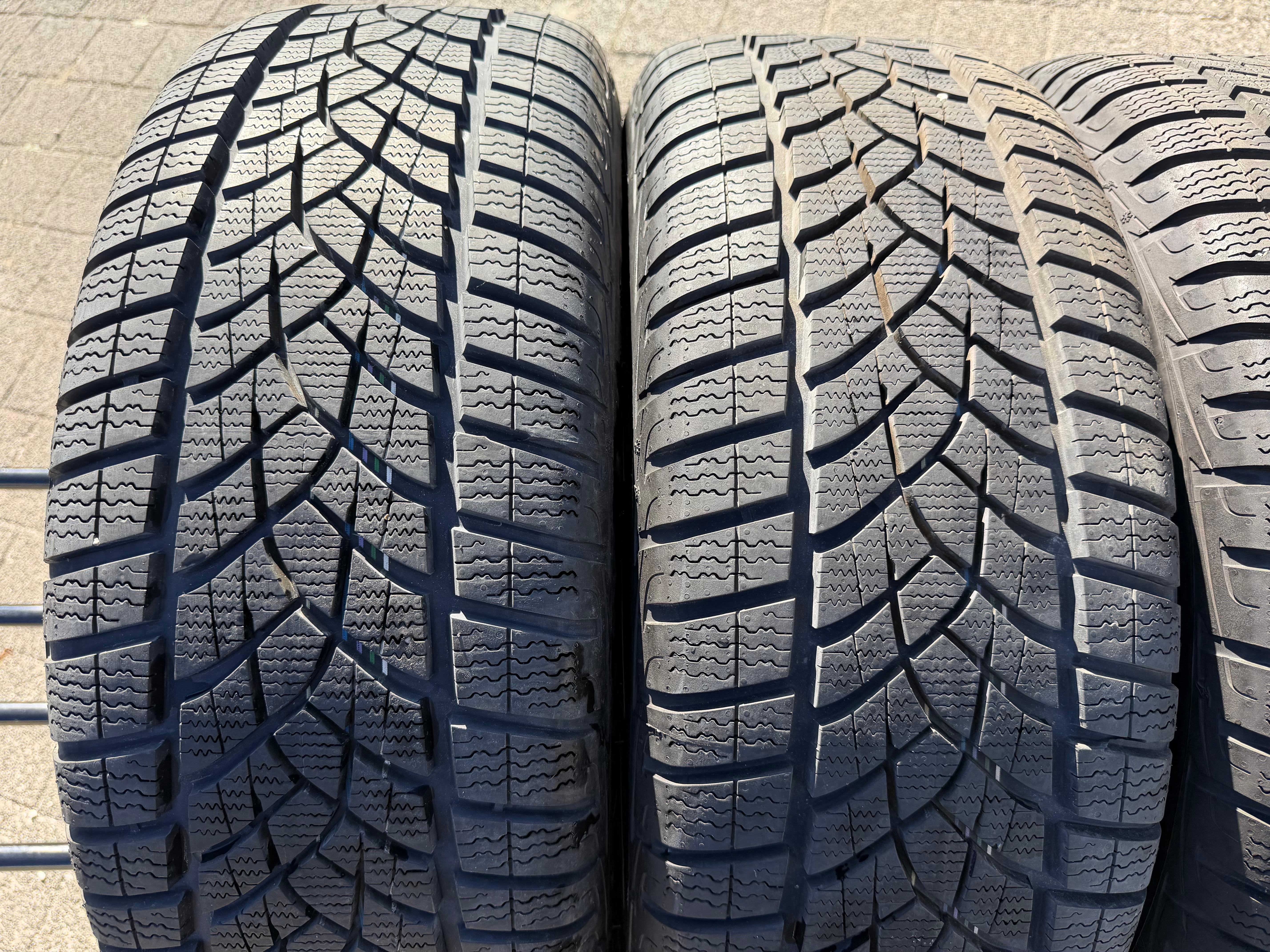 4 Original 18" Alu Winterräder Audi Q3 F3 83A 83A601025J 235/55R18 104H Goodyear