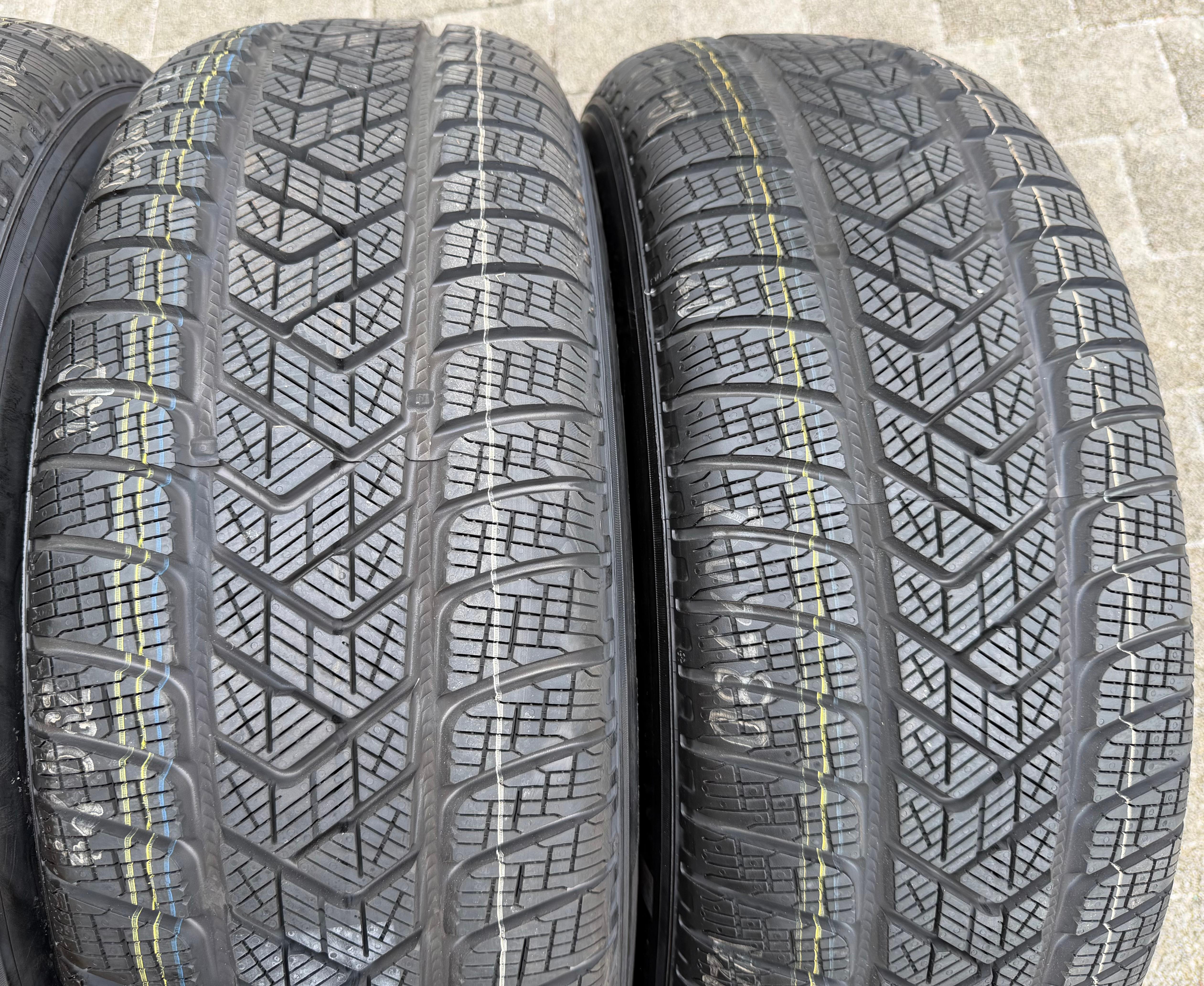 4 Original 17" Alu Winterräder Audi Q5 FY 80A601025J 7x17 ET34 235/65R17 104H NEU