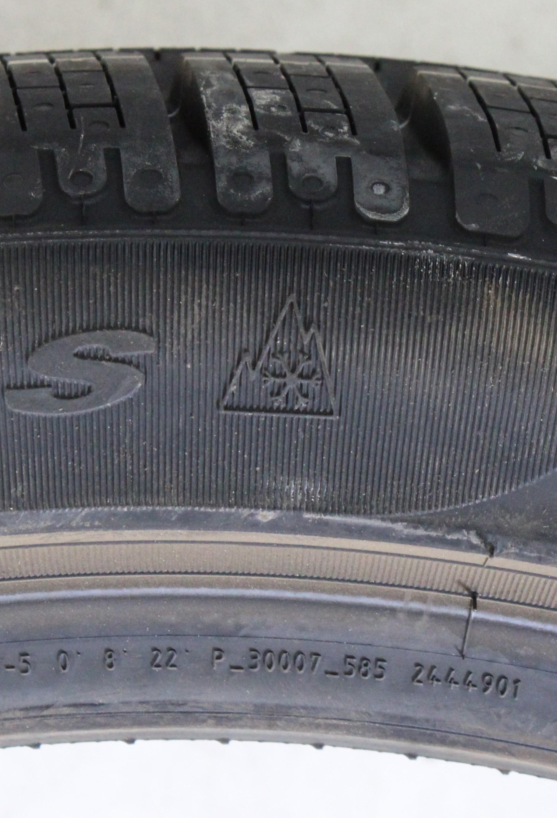 4 x 235/40R19 96V Winterreifen Pirelli Sottozero Winter 240 Serie 2 AO Volles Profil 2020 NEU
