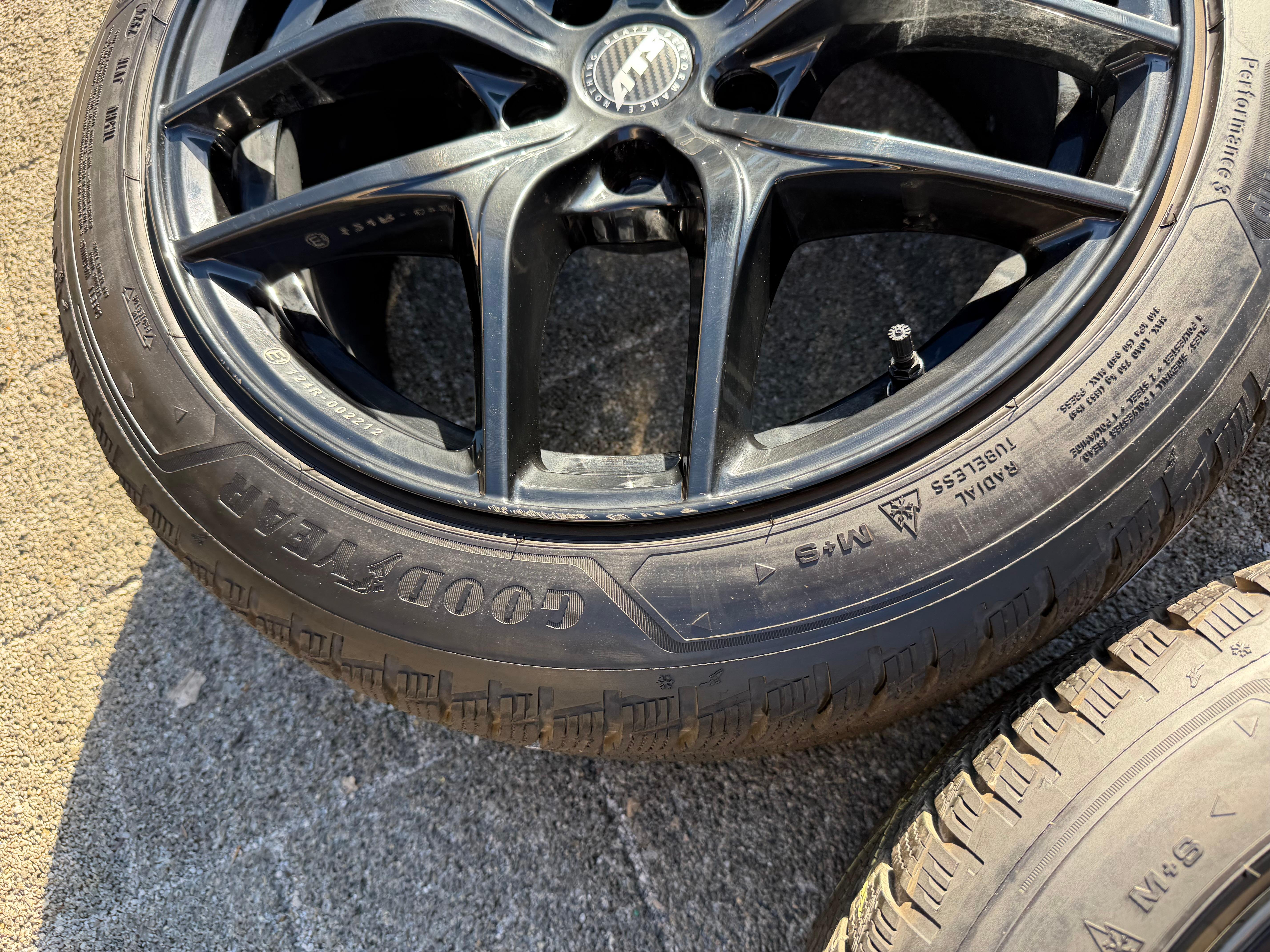 4 Alu 18" Winterräder Tesla Model 3 235/45R18 98V Goodear 2024 RDKS