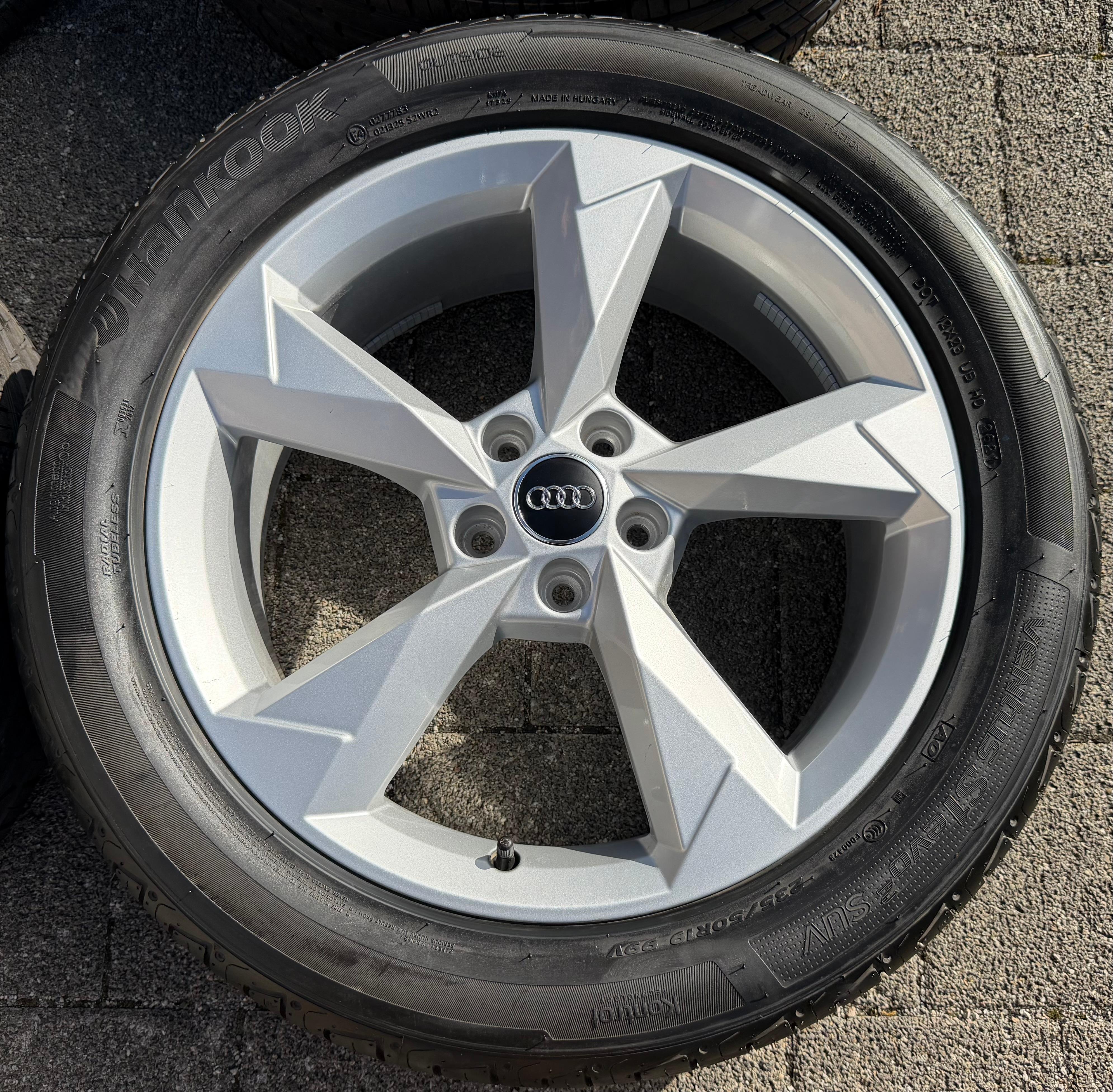 4 Original 19" Alu Sommerräder Audi Q3 F3B 83A 83A601025N 235/50R19 99V Hankook