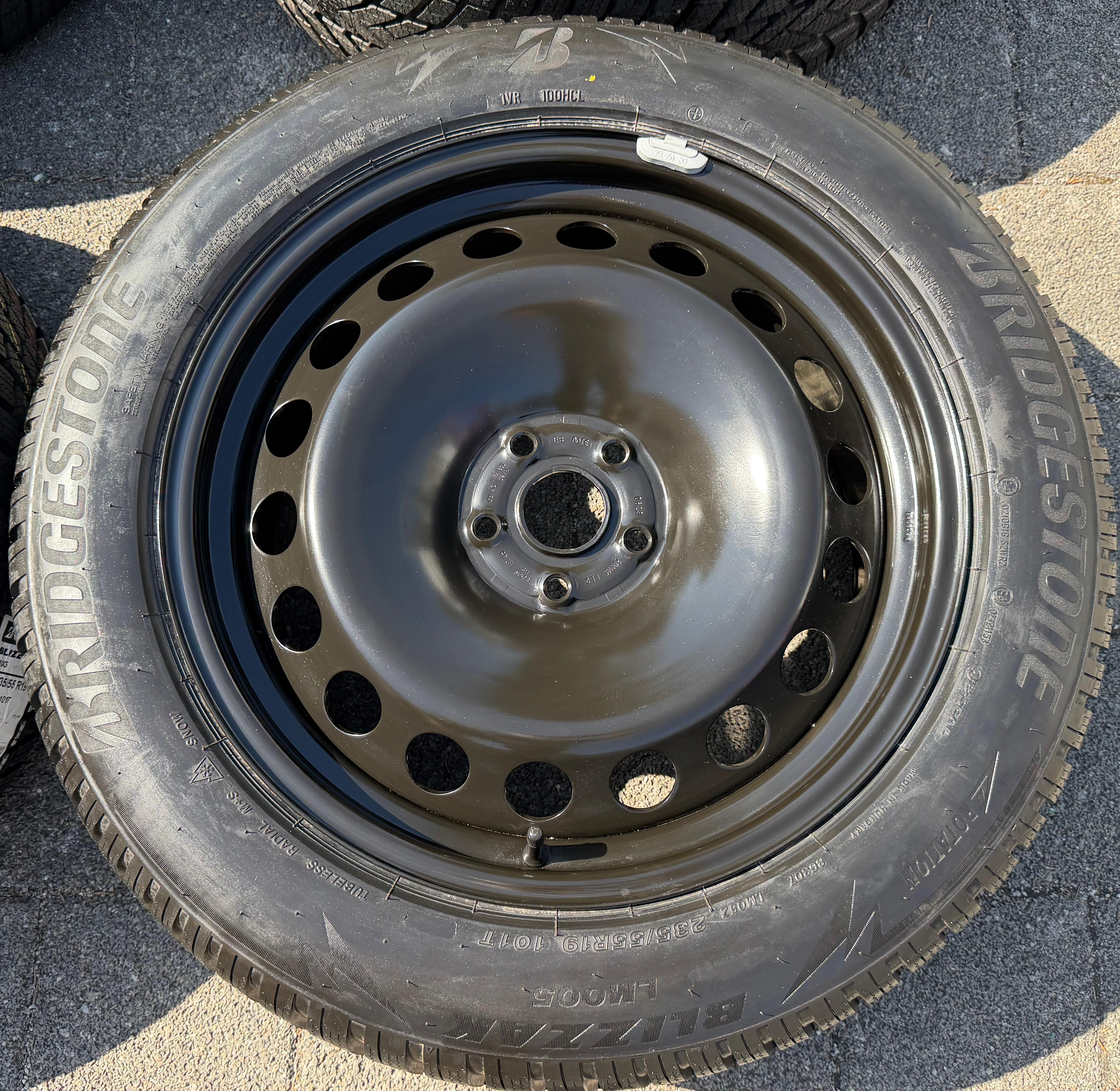 4 winterbanden Audi Q4, Škoda Elroq, Enyak, VW ID.4, ID.5, 1EA601027B, BRIDGESTONE, 2023, NIEUW