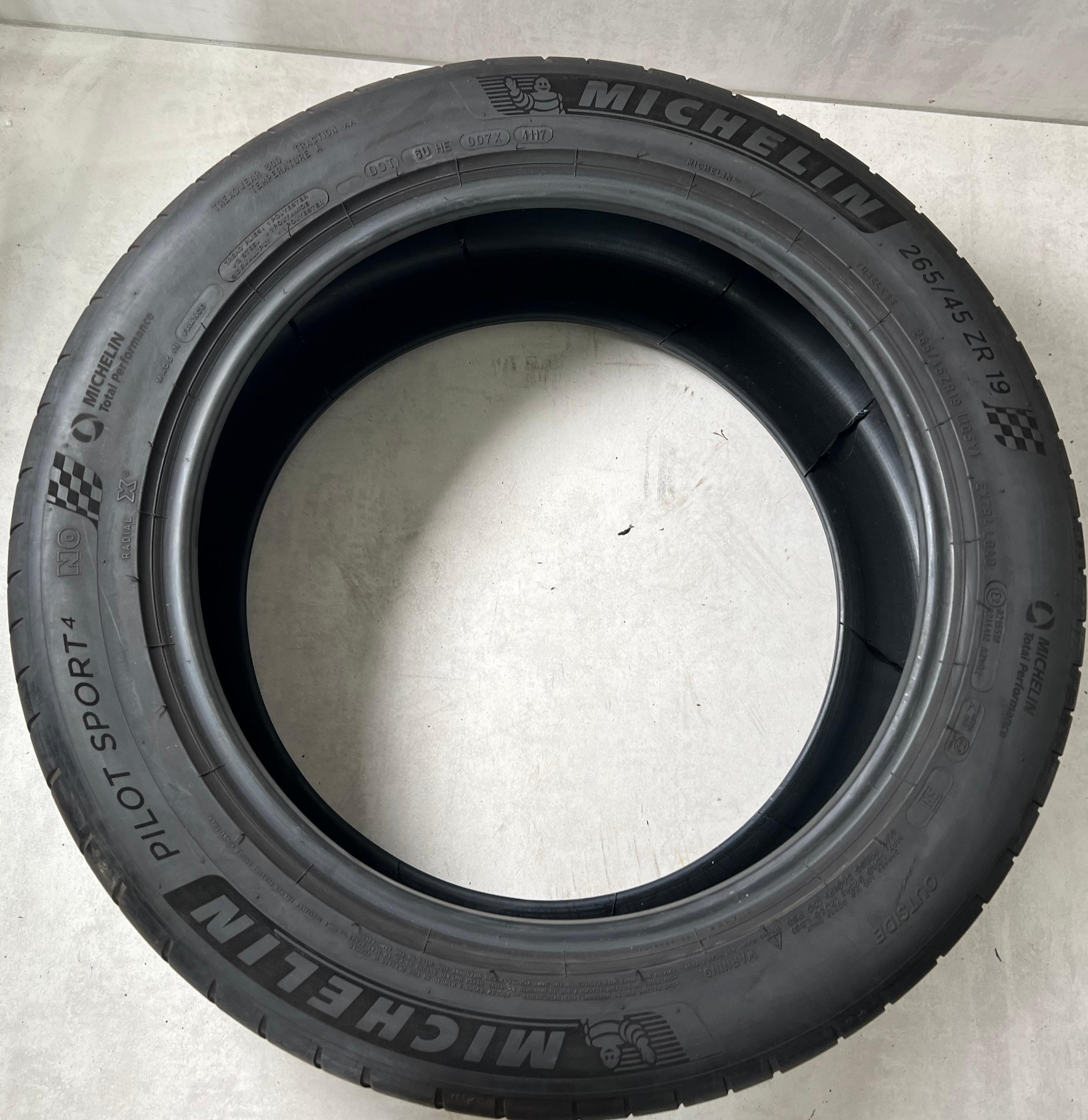 2 x 265/45R19 105Y 2 x 295/40R19 108Y Sommerreifen Michelin Pilot Sport 4 5,5-6mm 2017 N0