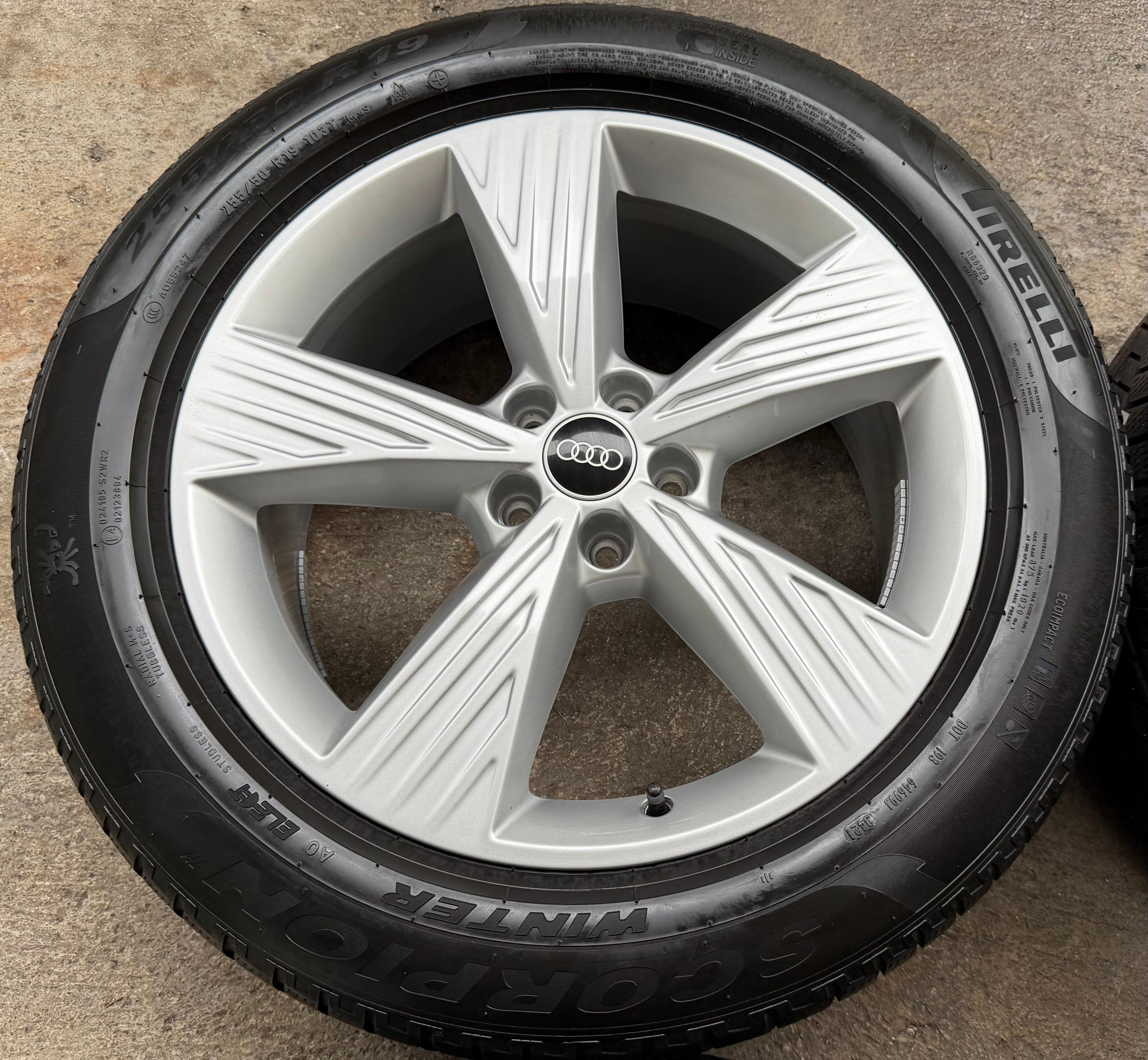 4 ORIGINAL 19" ALU WINTERRÄDER AUDI Q4 E-TRON 235/55R19 101T 255/50R19 103T TOP