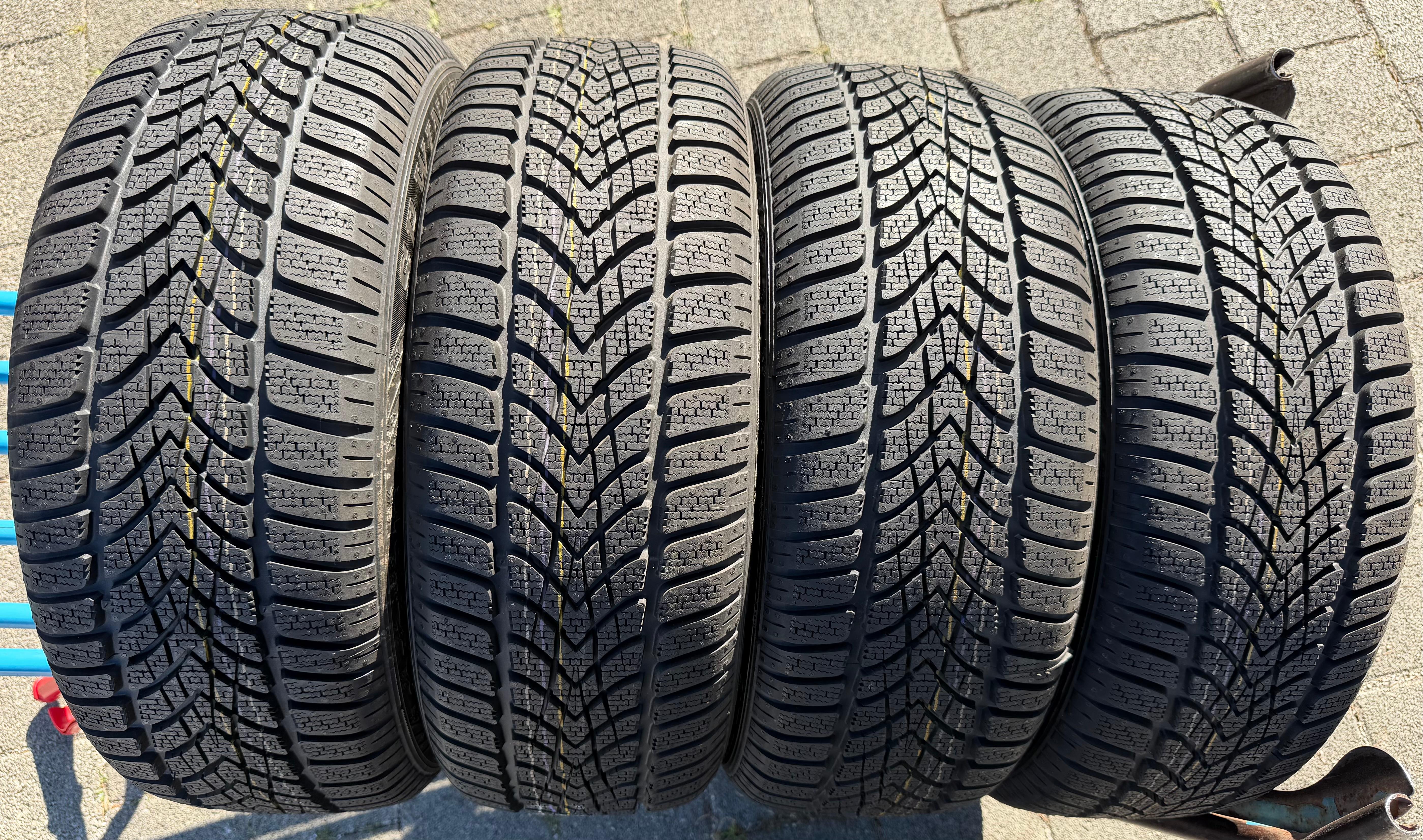 4 ruote invernali VW Golf 7 Audi A3 8V Seat Leon 5F Skoda Octavia 5E 205/55R16 91H Dunlop
