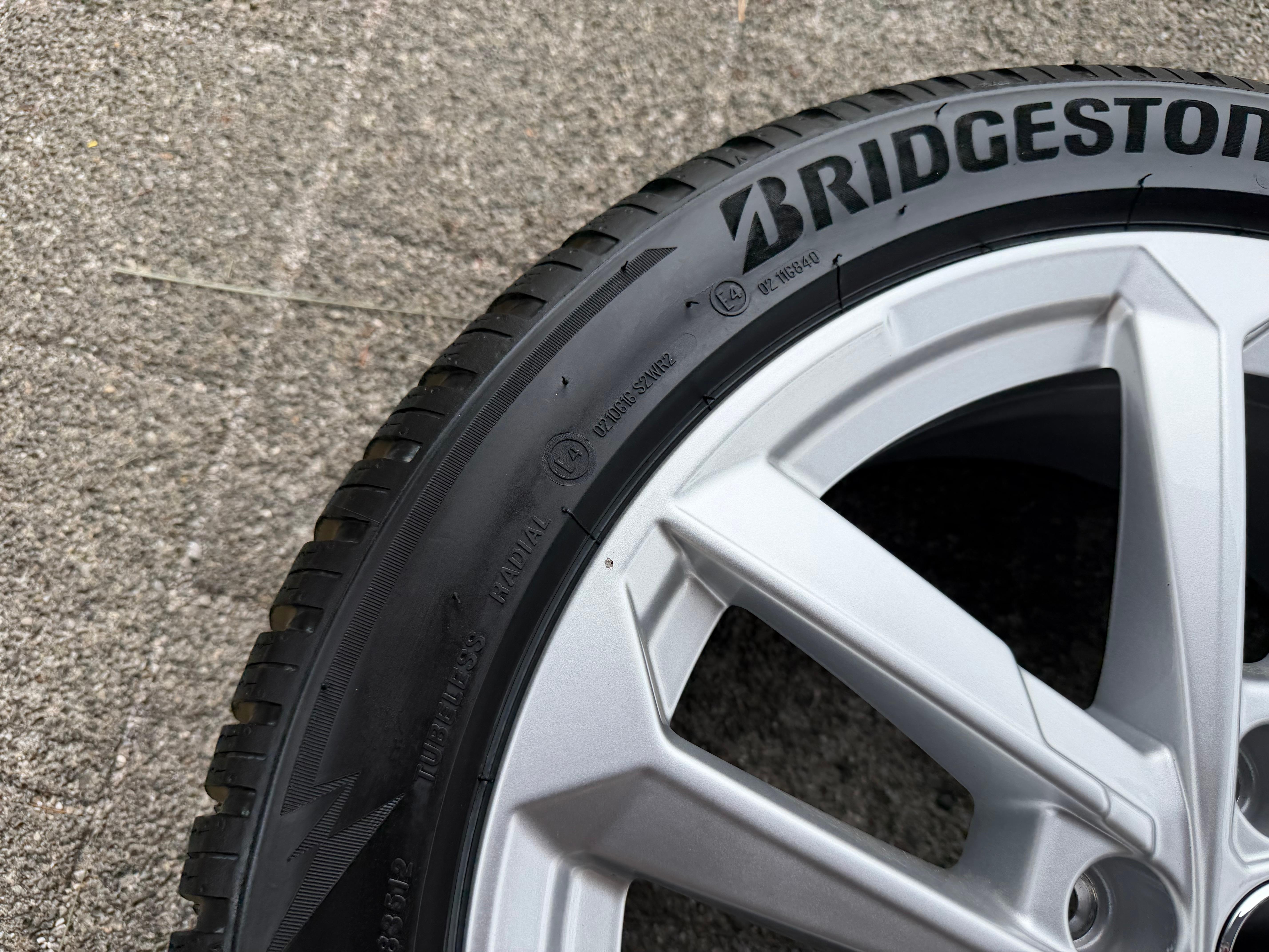 4 Original 17" Alu Winterräder Audi A3 S3 8Y 8Y0601025L 205/50R17 93H Bridgestone 2023