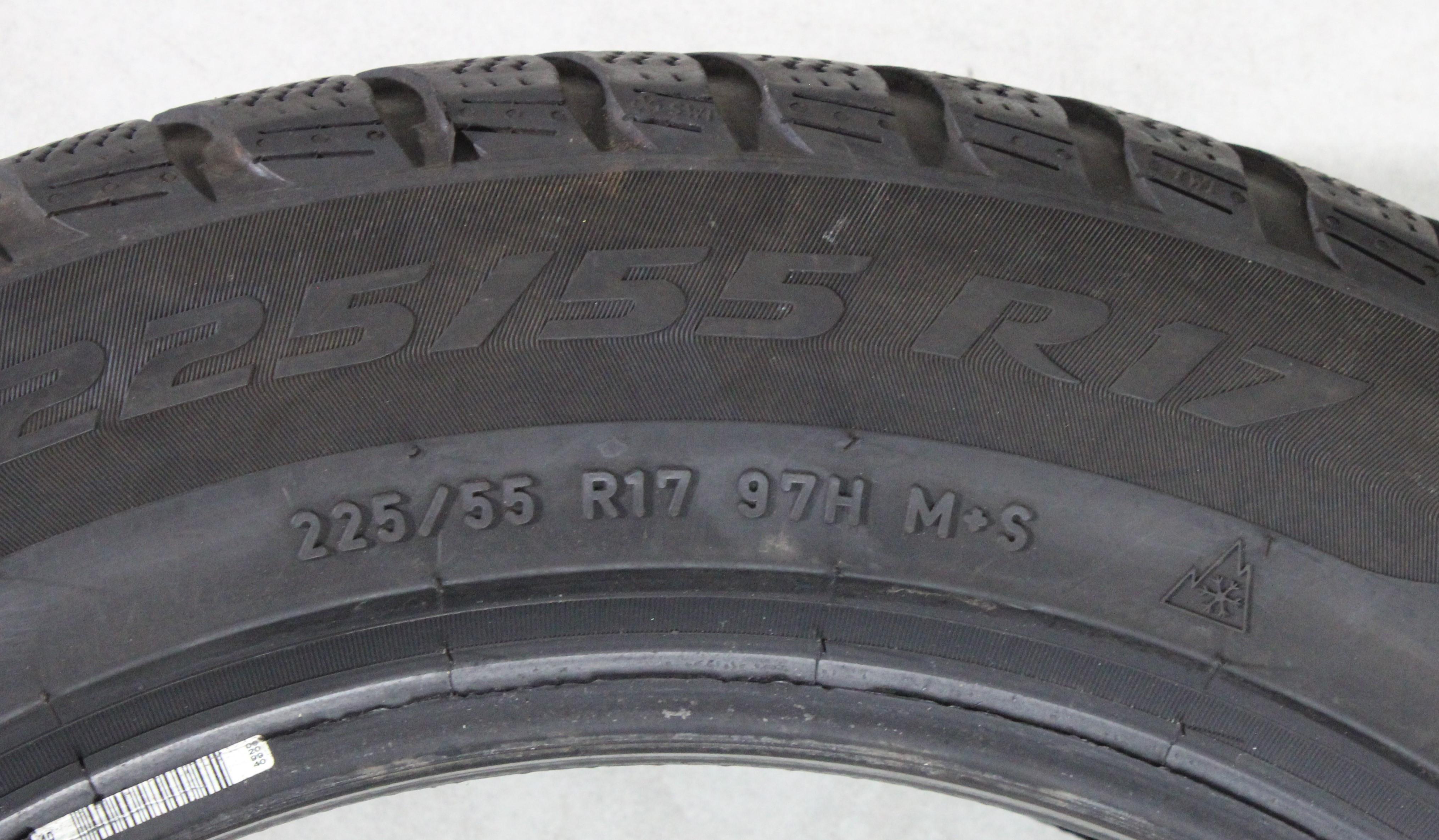 1 x 225/55R17 97H neumático de invierno Pirelli Sottozero 3 * 5,5mm 2021