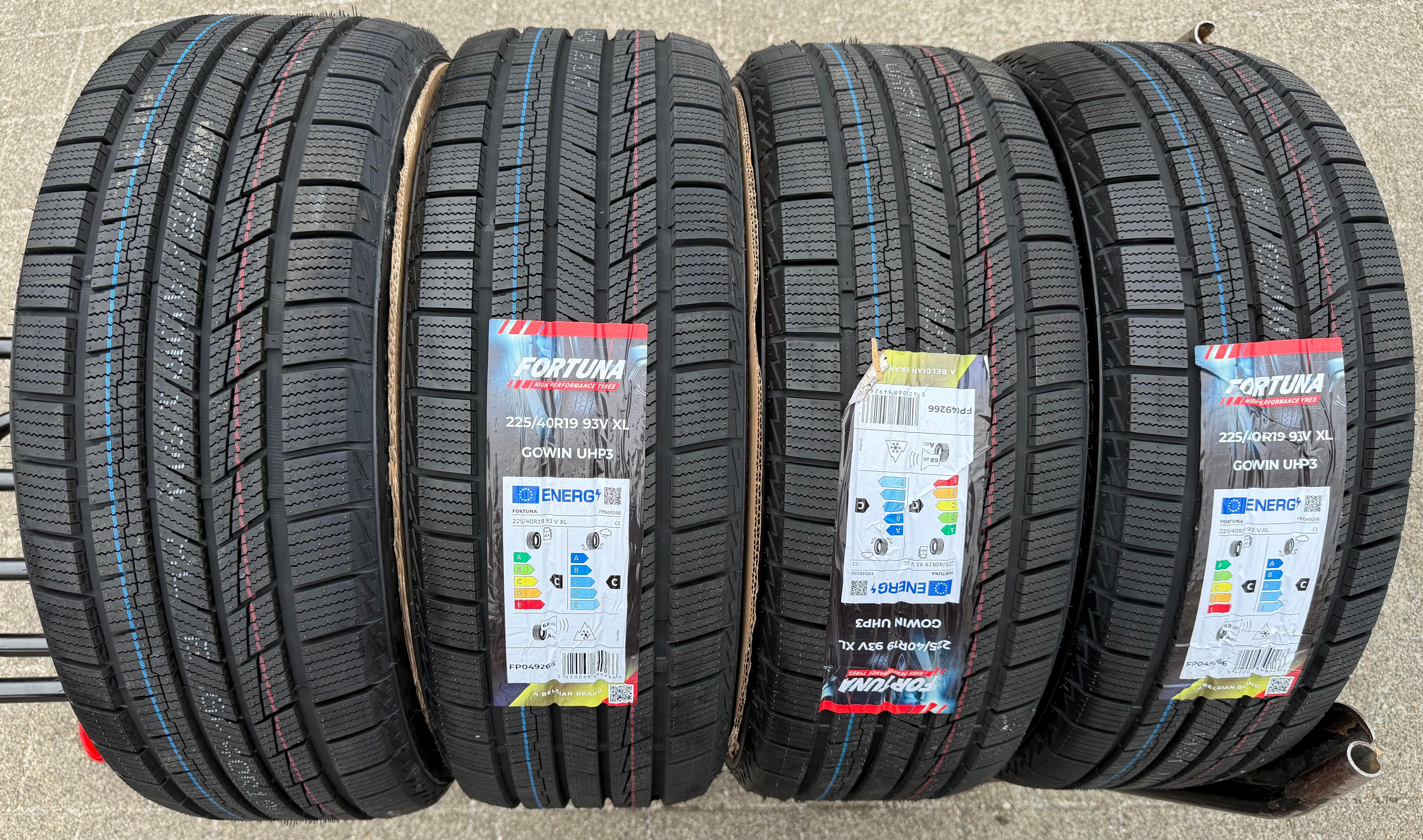 4 jantes d'hiver d'origine en aluminium 19 pouces AUDI A3 S3 8Y Allstreet 8Y0601025AE 225/40R19 92V 2026 NEUVES