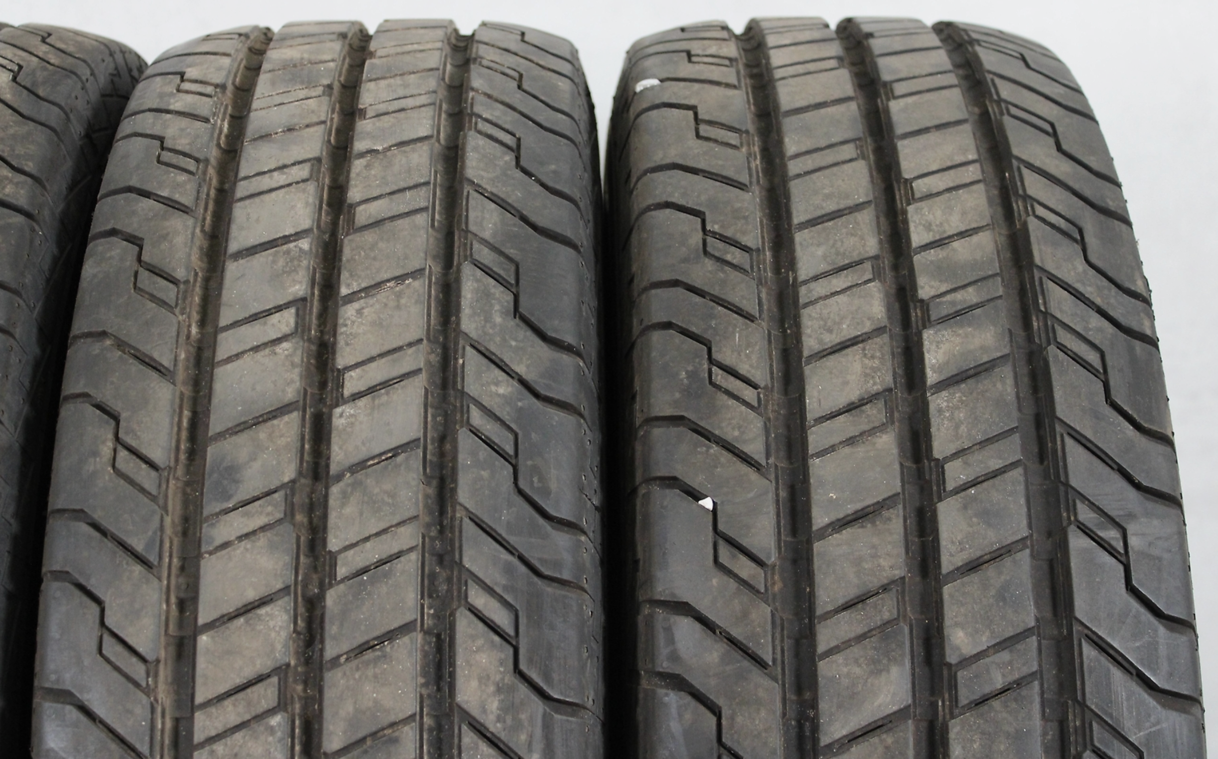 4 x 225/75R16C 121/120R Sommerreifen Continental Van Contact 100 Volles Profil 2021