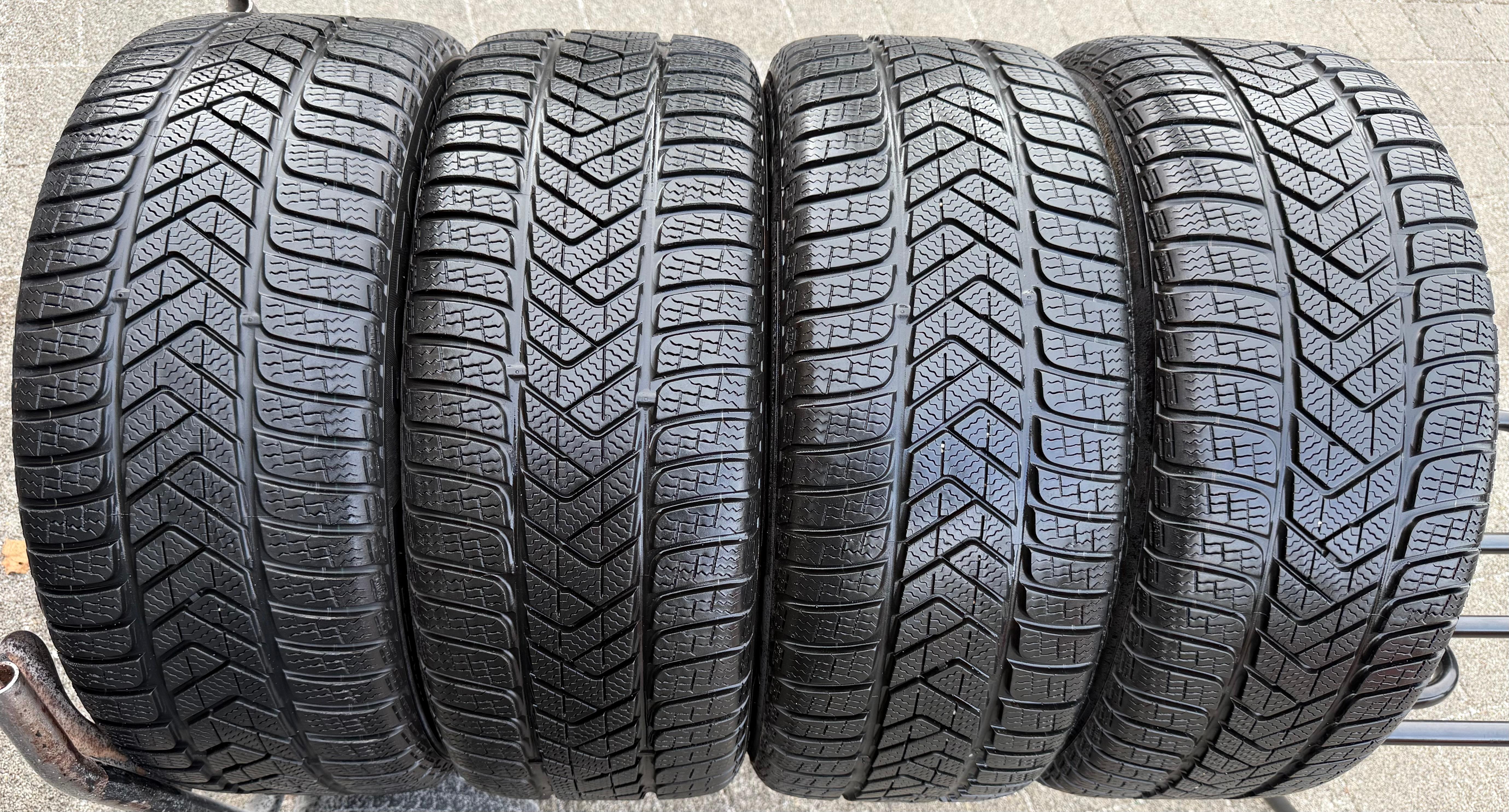 4 Original 18" Alu Winterräder Audi A5 8W F5 245/40R18 97V 8W0601025EE Pirelli
