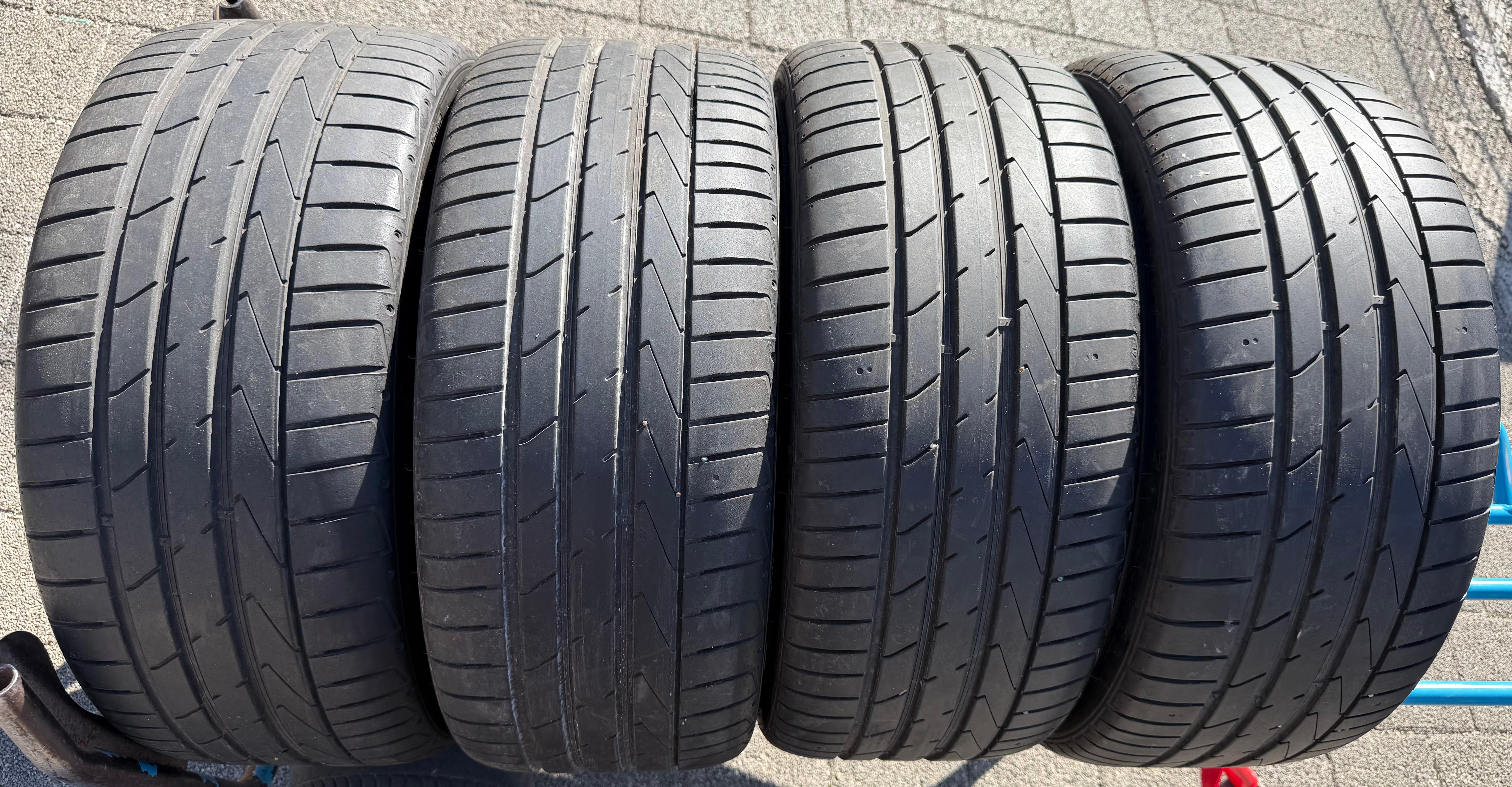 4 originele 19" lichtmetalen zomerwielen Audi A4 S4 8W B9 8W0601025DH 245/35R19 93Y Hankook