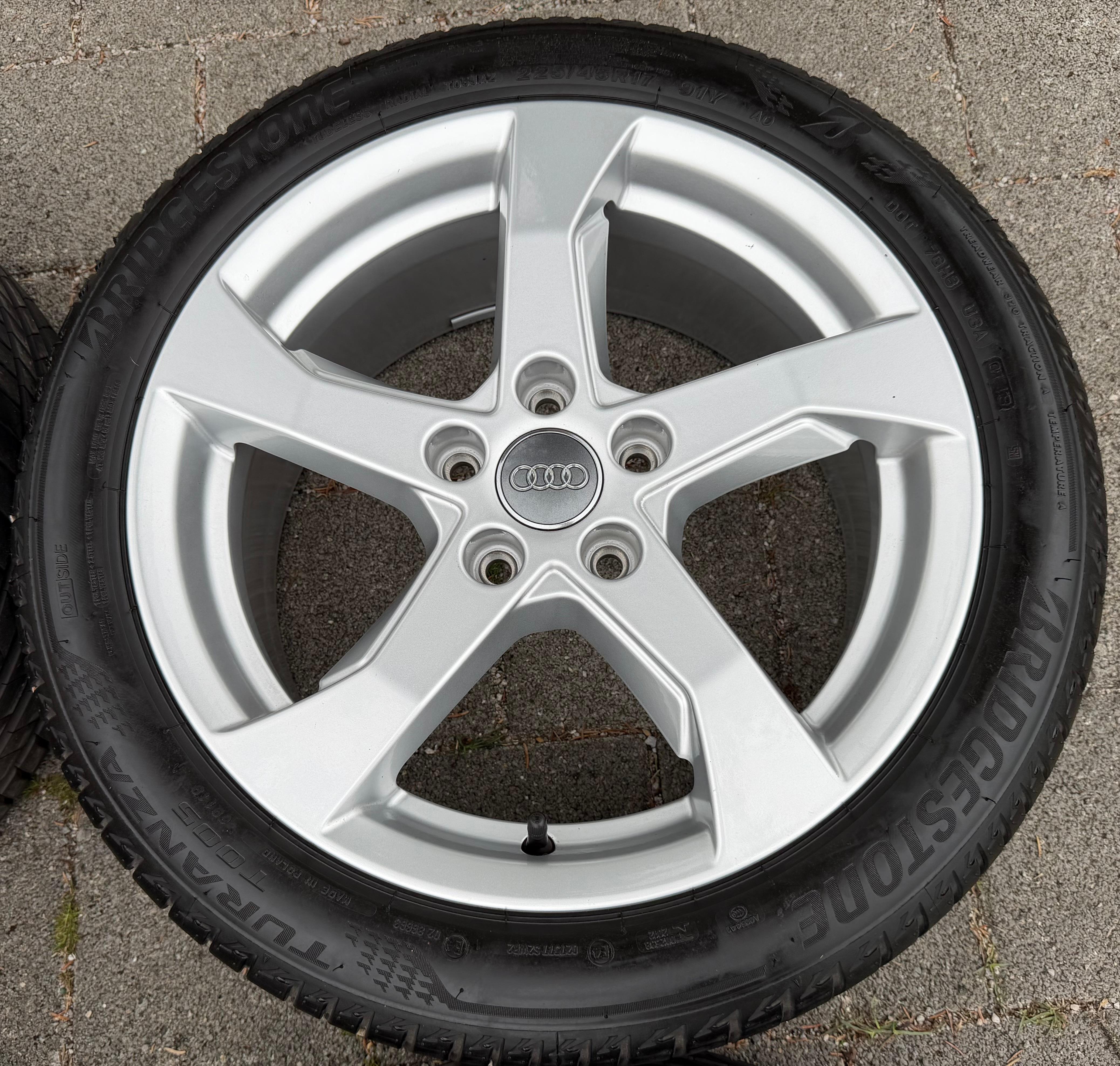 4 Original 17" Alu Sommerräder Audi A3 S3 8V 8V0601025CT 225/45R17 91Y