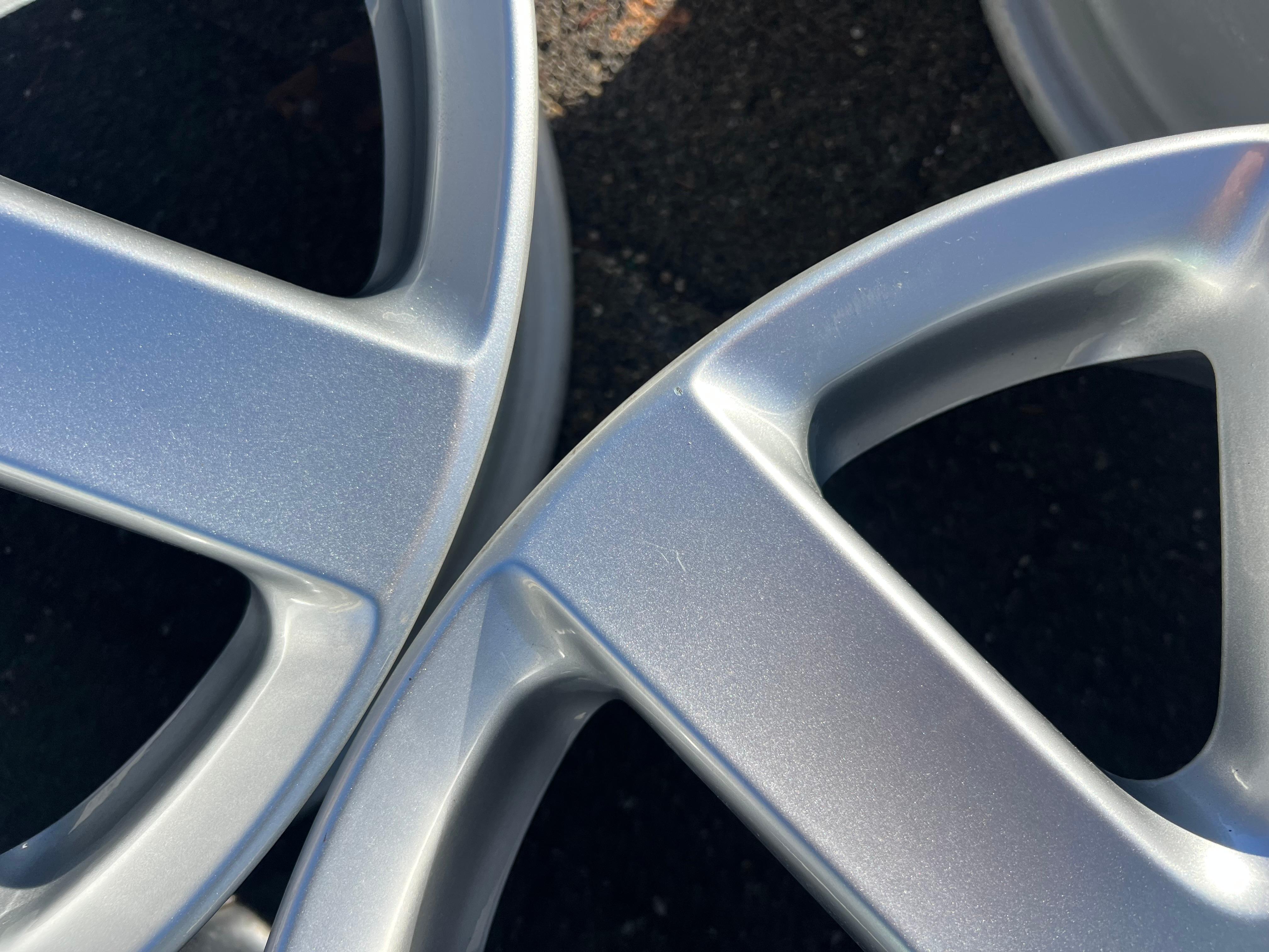 4 ORIGINAL 17" ALUFELGEN VW PASSAT 3C EOS 1F SCIROCCO 13 3C0601025M FREIHAUS