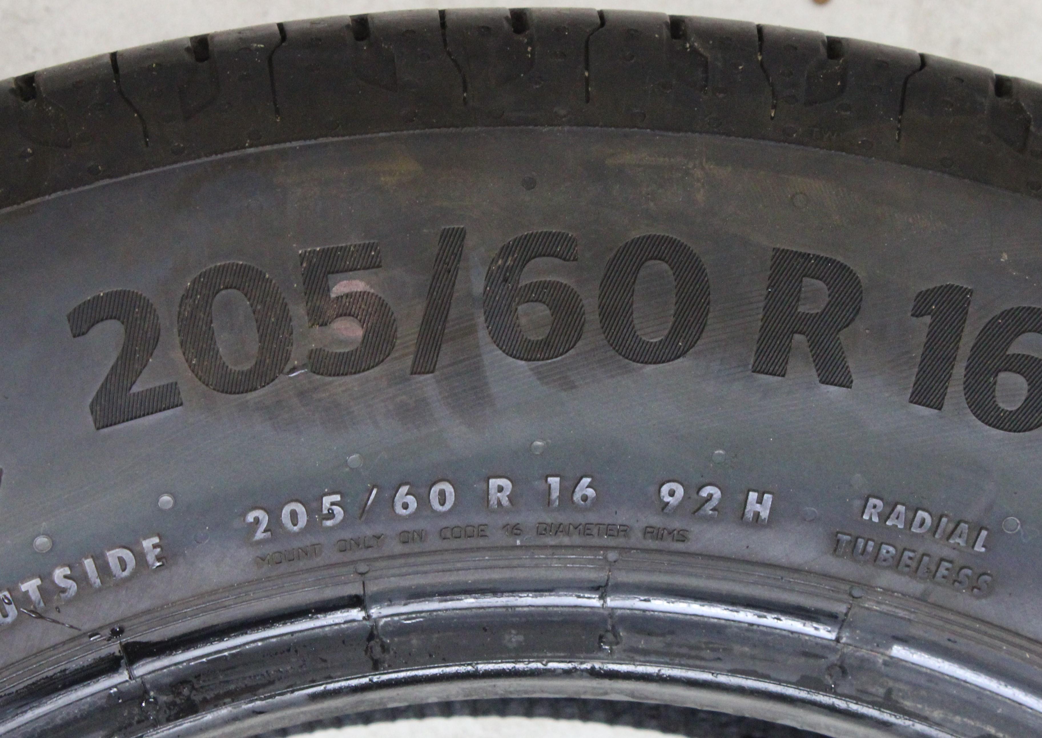 4 neumáticos de verano Continental Eco Contact 6, 205/60R16 92H, 5,5-6 mm, 2025