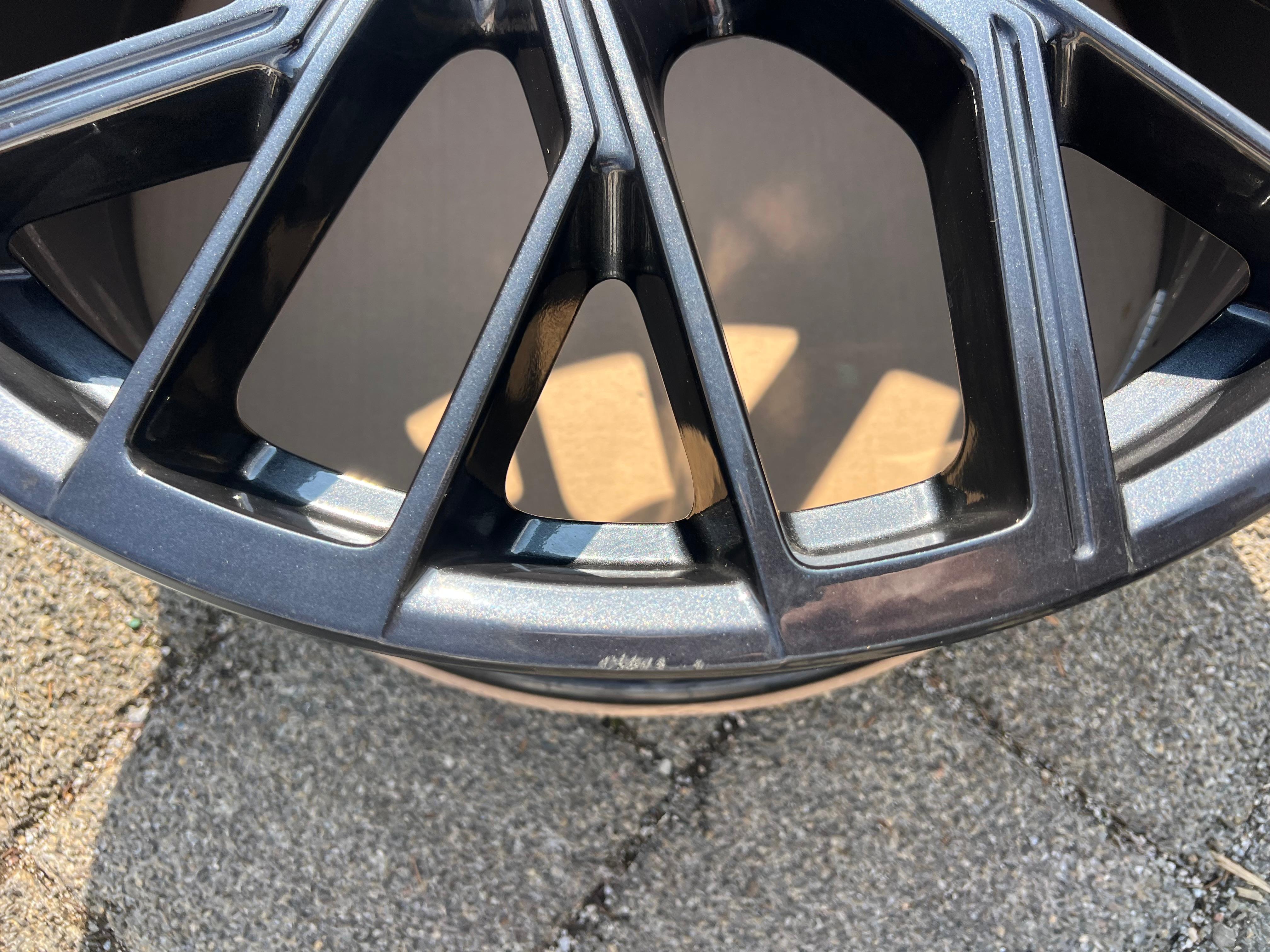 1 cerchio in lega originale da 21" per Audi A6 S6 Avant C9 4P 4P0601025R 8,5x21 ET43