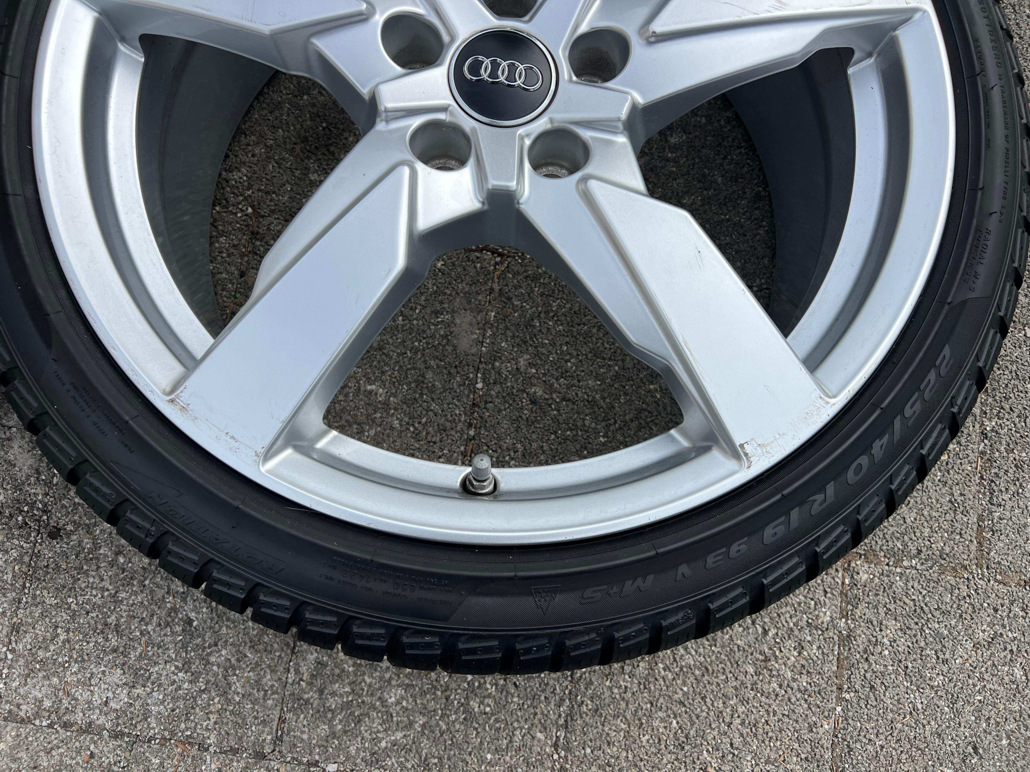 4 ORIGINELE 19" ALUMINIUM WINTERWIELEN AUDI TT TTS 8S 8S0601025AG 225/40R19 93V 2023 GRATIS VERZENDING