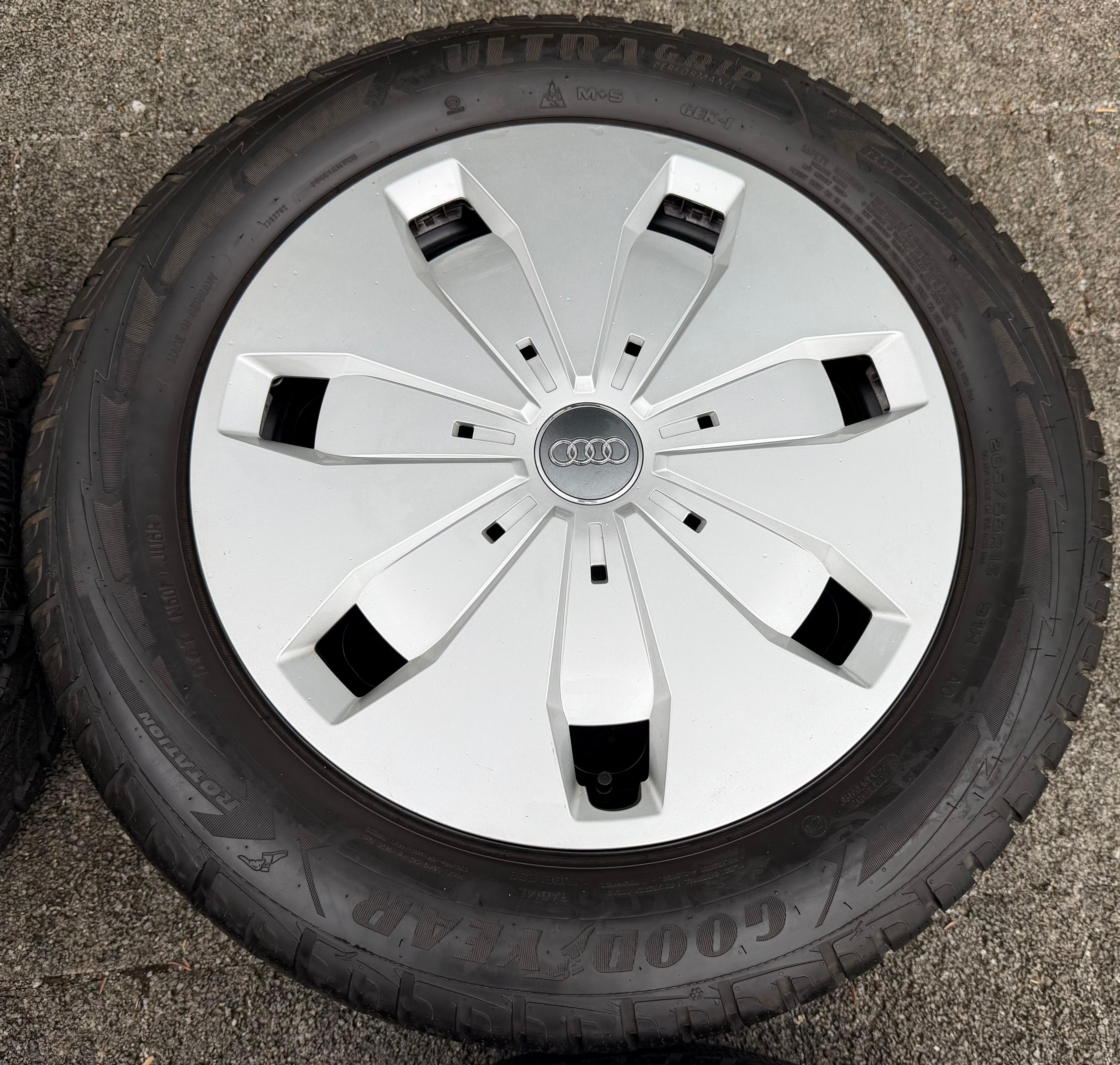 4 ruedas de invierno Audi A3 8V Sportback Cabrio 205/55R16 91H Goodyear 8V0601027A 2020