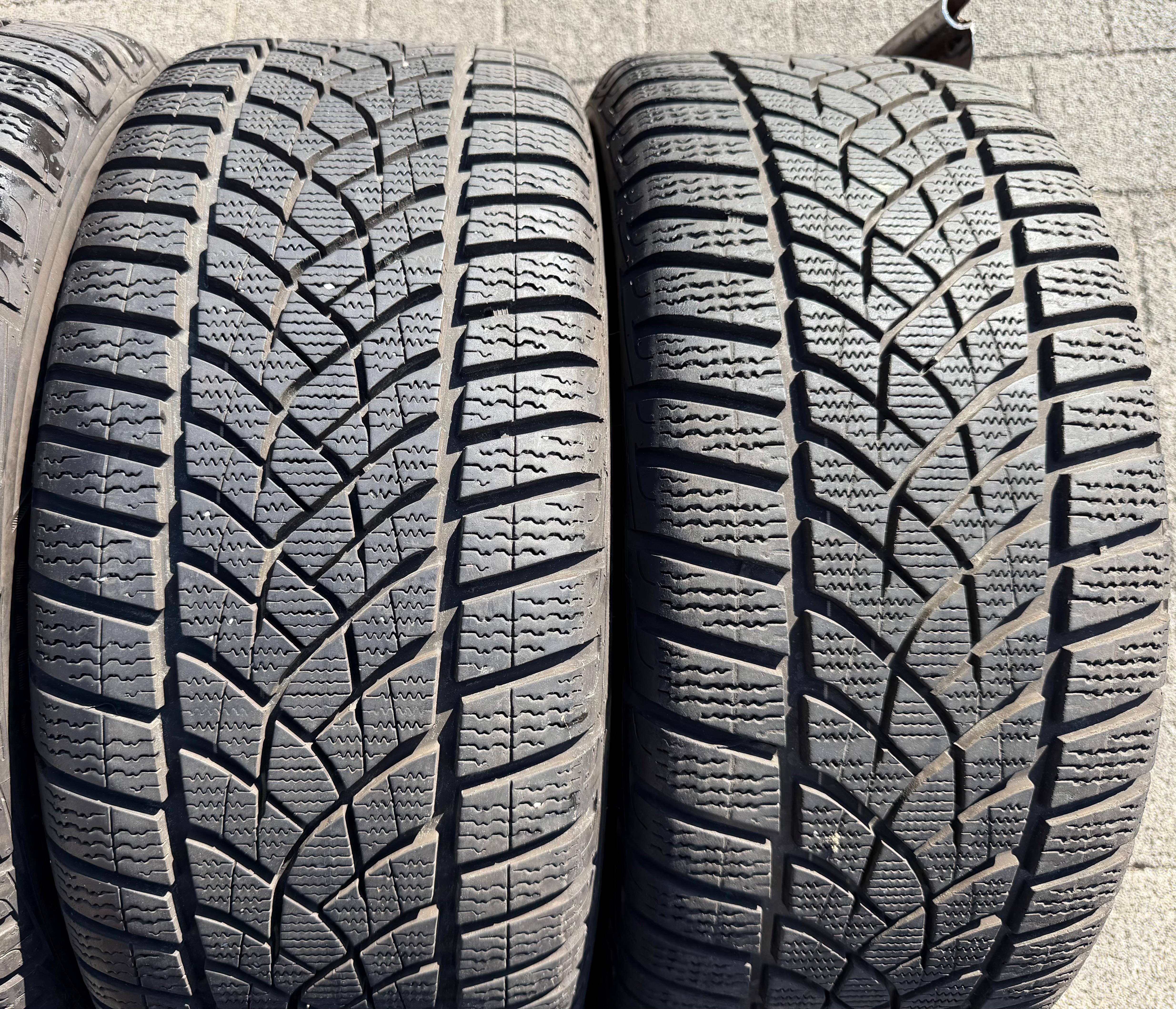 4 Original 18" Alu Winterräder Audi A4 S4 8W B9 8W0601025HM 245/40R18 97V 2023