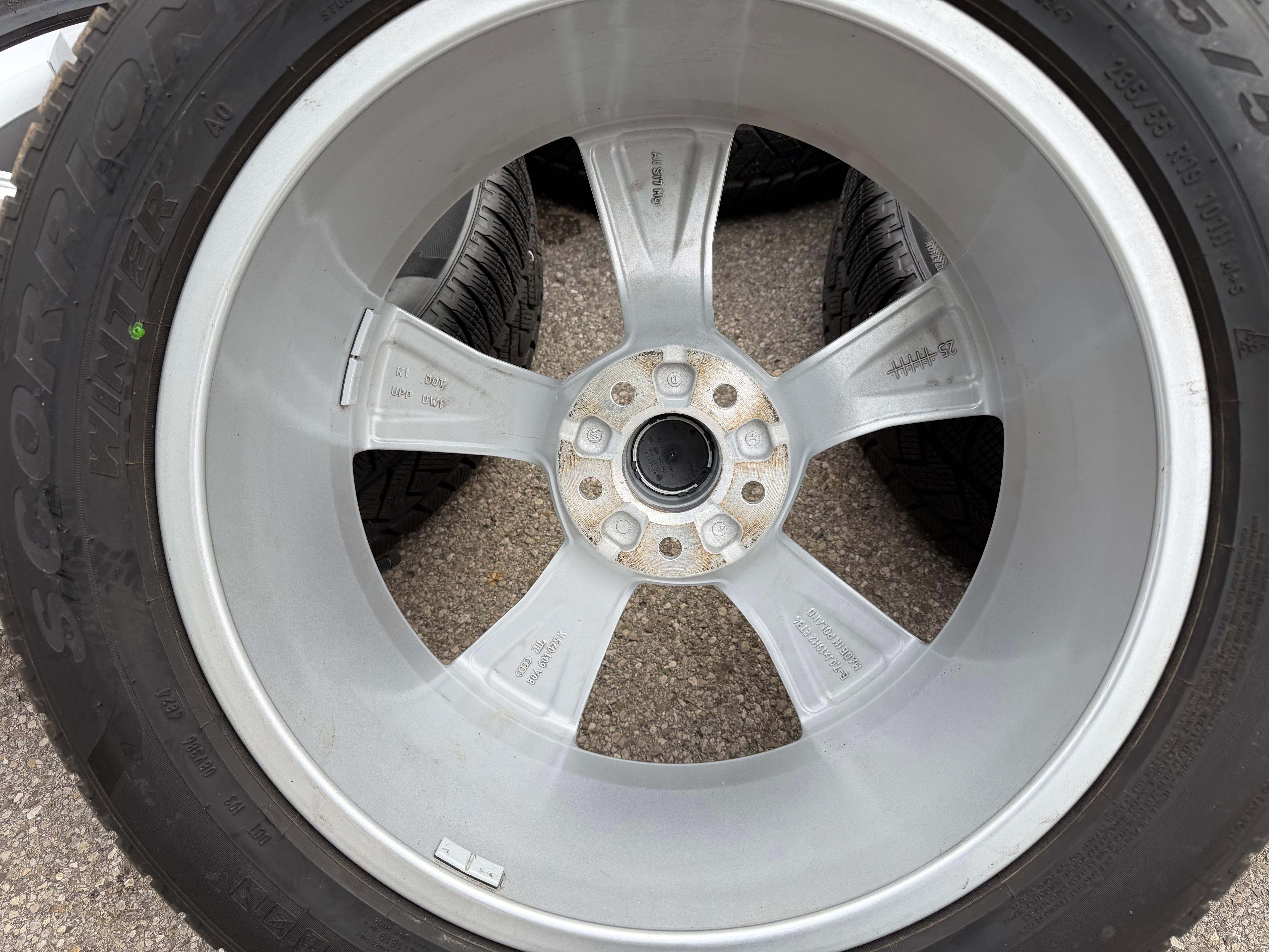 4 roues hiver en alliage d’origine 19" Audi Q5 SQ5 FY 80A601025K 235/55R19 101H Pirelli 2024
