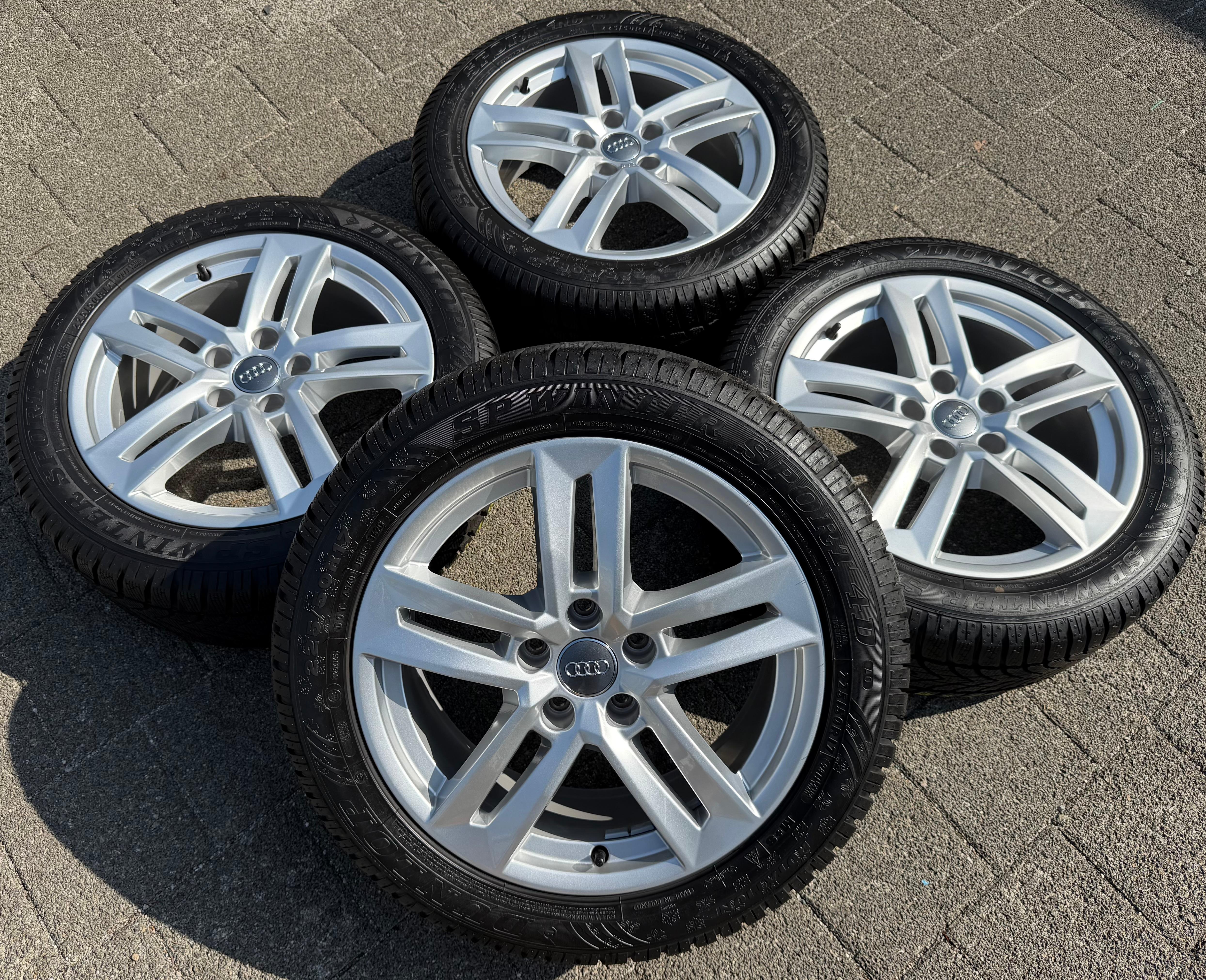 4 Original 17" Alu Winterräder Audi A4 B9 8W 8W0601025P 225/50R17 98H Dunlop