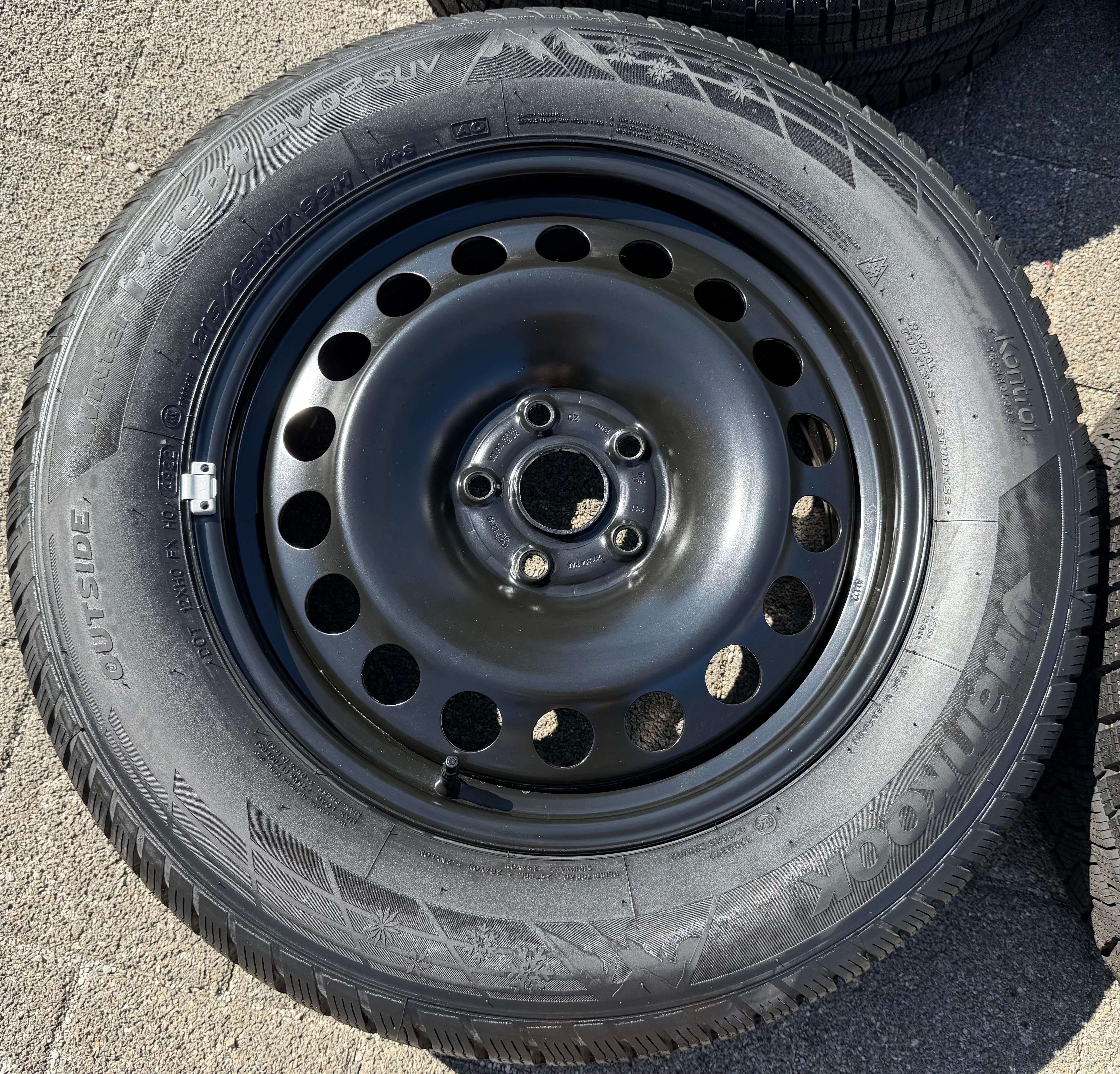 4 ruedas de invierno para Audi Q3, F3, Seat Tarraco, Skoda Kodiaq y VW Tiguan II 5NA, 215/65R17 99H, NUEVAS