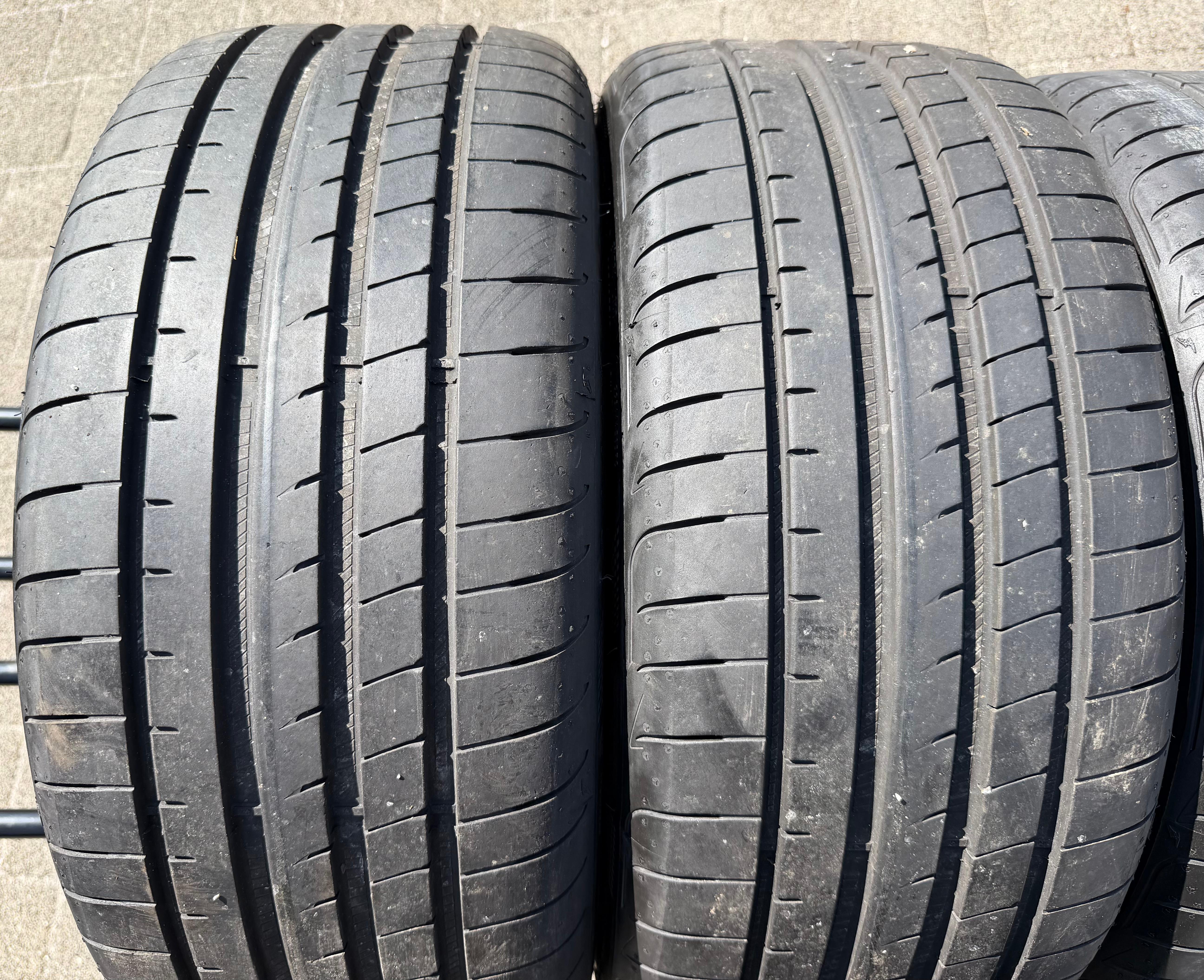 Cerchi estivi in alluminio da 4 OZ e 19" per Mercedes Classe C, CLK, CLC, SLK AMG con pneumatici Goodyear