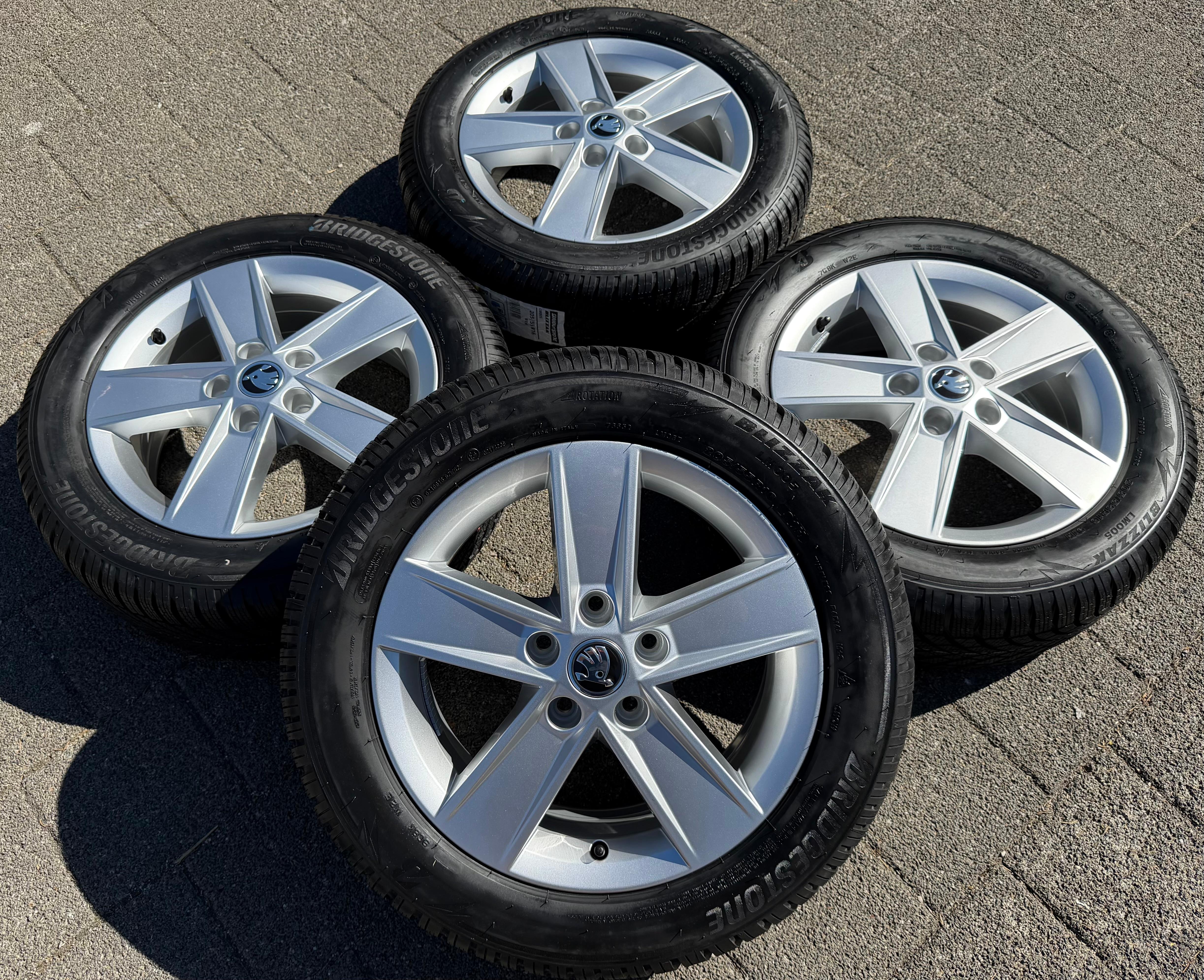 4 ORIGINAL ALU WINTERRÄDER SKODA OCTAVIA 3 5E 5E0601025M 205/55R16 91H FREIHAUS