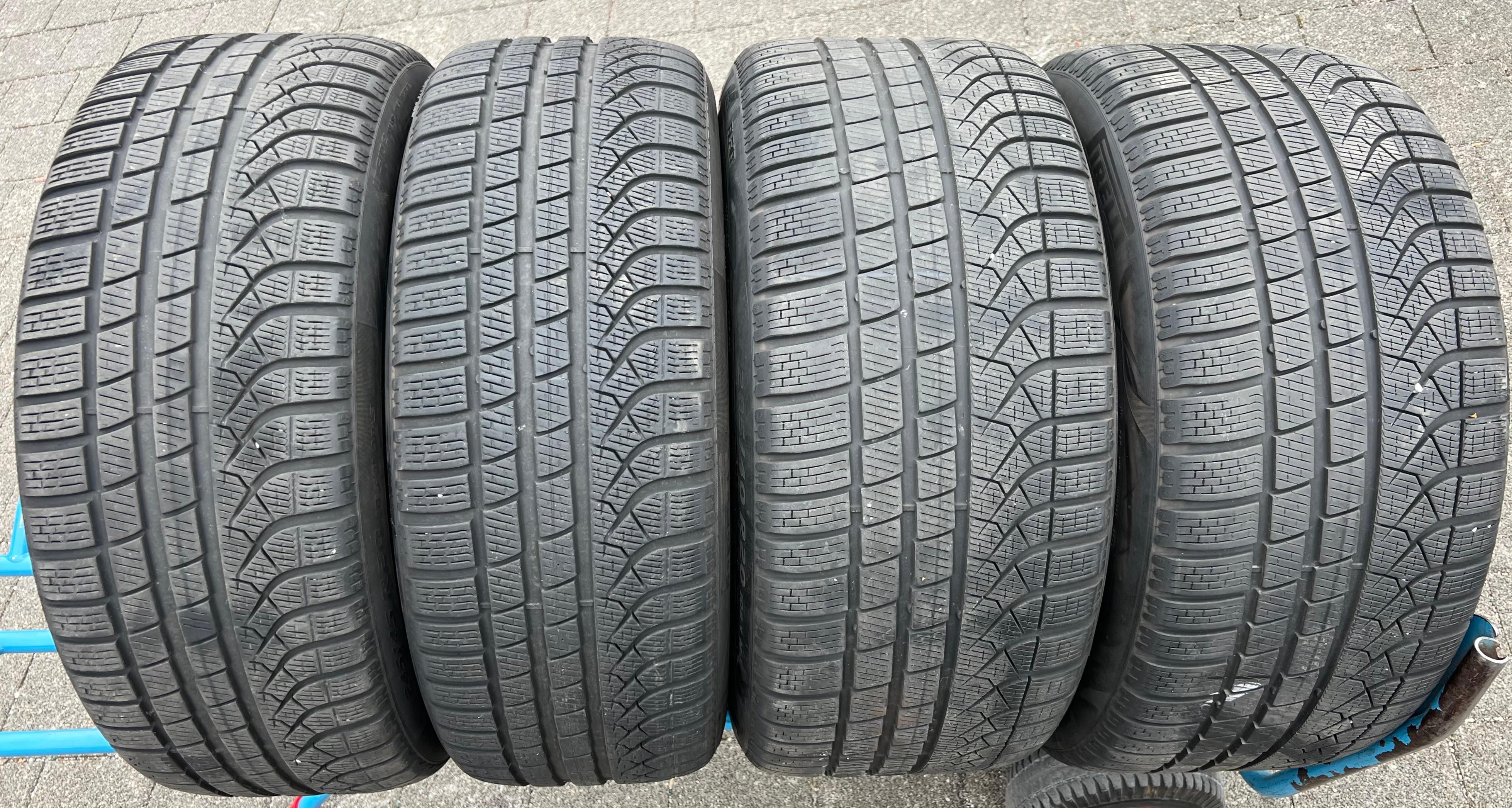 2 x 245/45R20 103V 2 x 285/40R20 108V Winterreifen Pirelli Pzero Winter NF0 Elect 5,5mm 2023