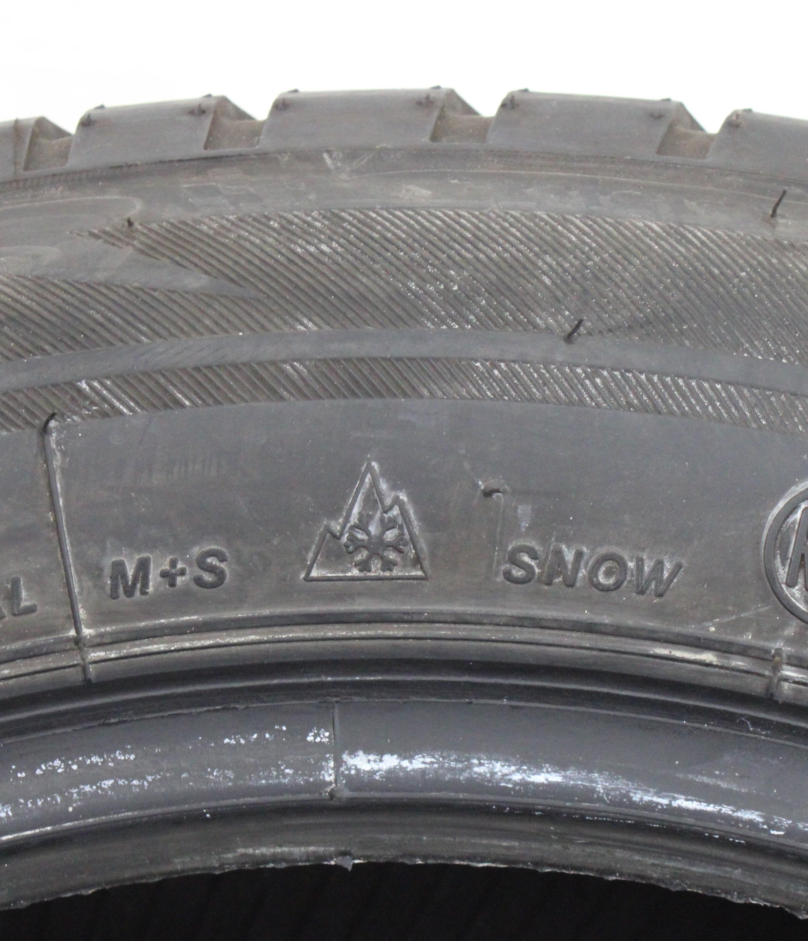 2 x 225/55R17 97H Winterreifen Bridgestone Blizzak LM001 * Runflat 7mm 2023