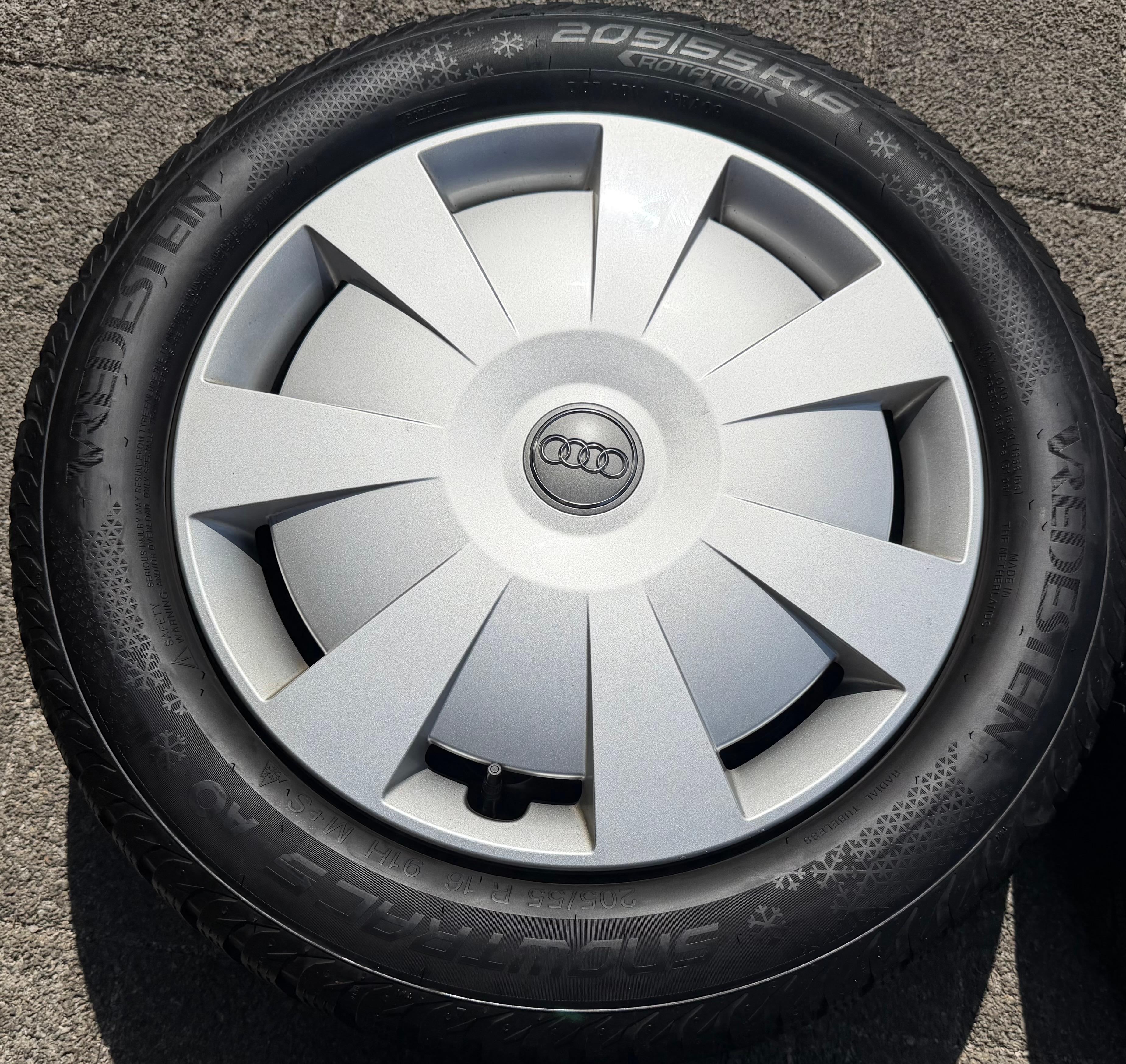 4 Winterräder Audi A3 8V Sportback Cabrio  205/55R16 91H Vredestein 8V0601027A