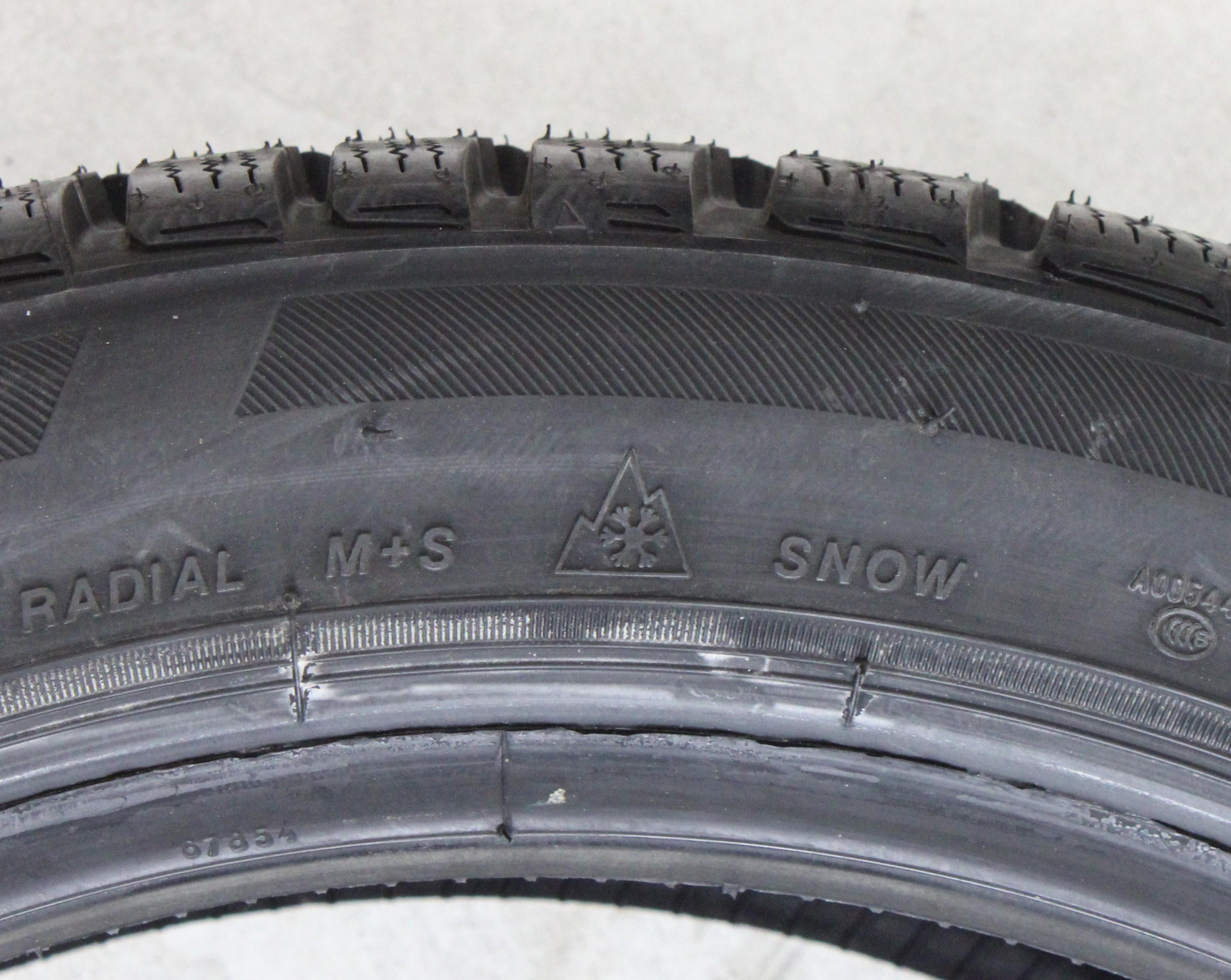 2 x 225/45R18 95H pneus hiver Bridgestone Blizzak LM-32 AO NEU 2021