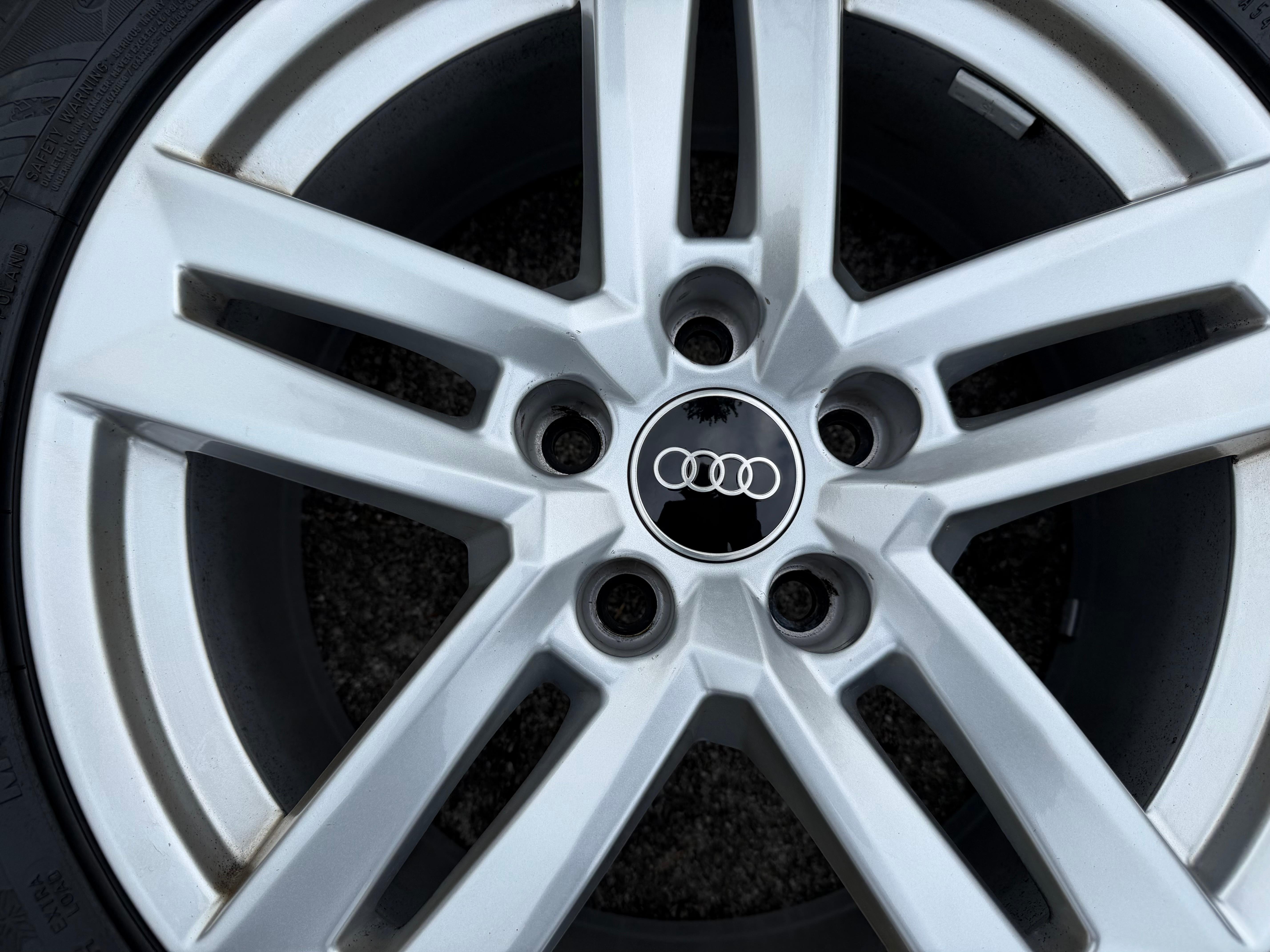 4 Original 17" Alufelgen Audi A4 8W B9 8W0601025P 7x17 ET42 Felgen