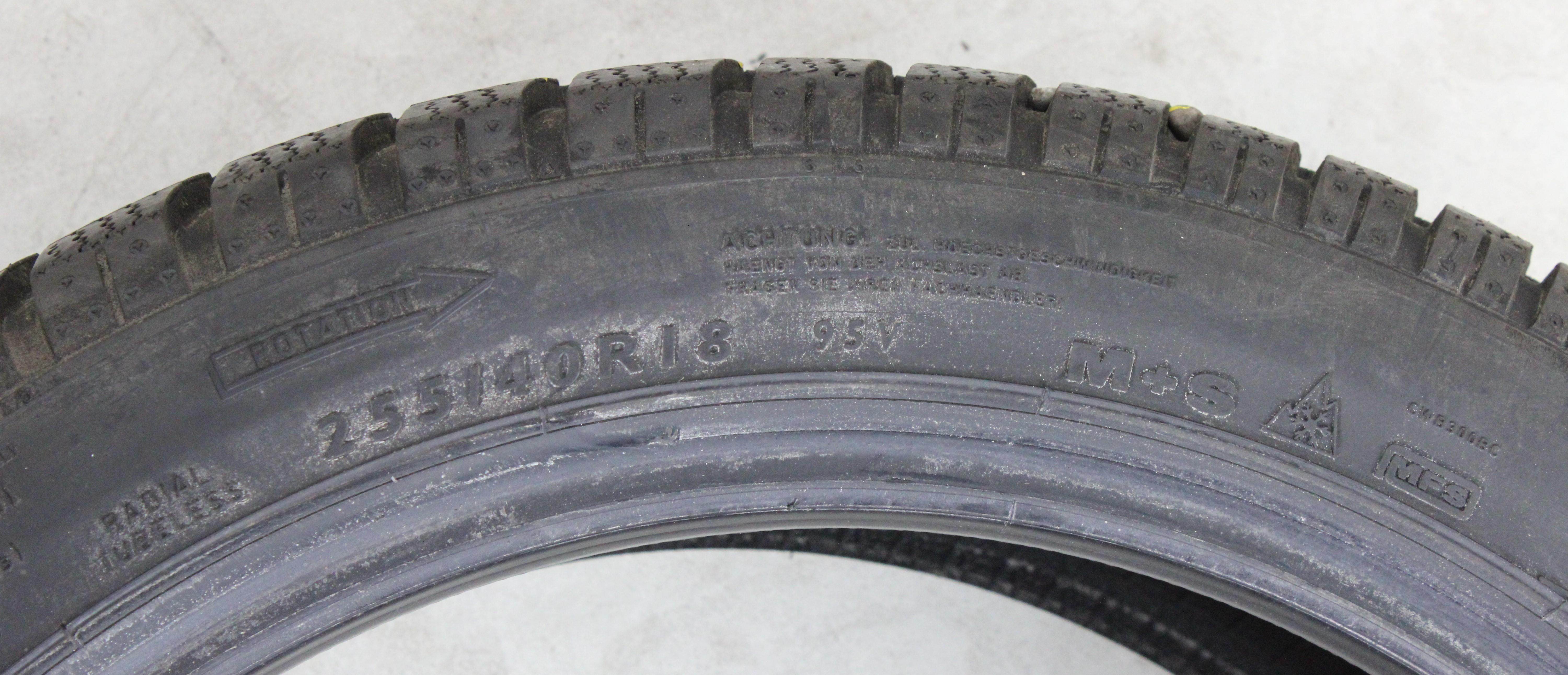 1 x 255/40R18 99V Winterreifen Dunlop Winter Sport 3D 7,5mm 2014