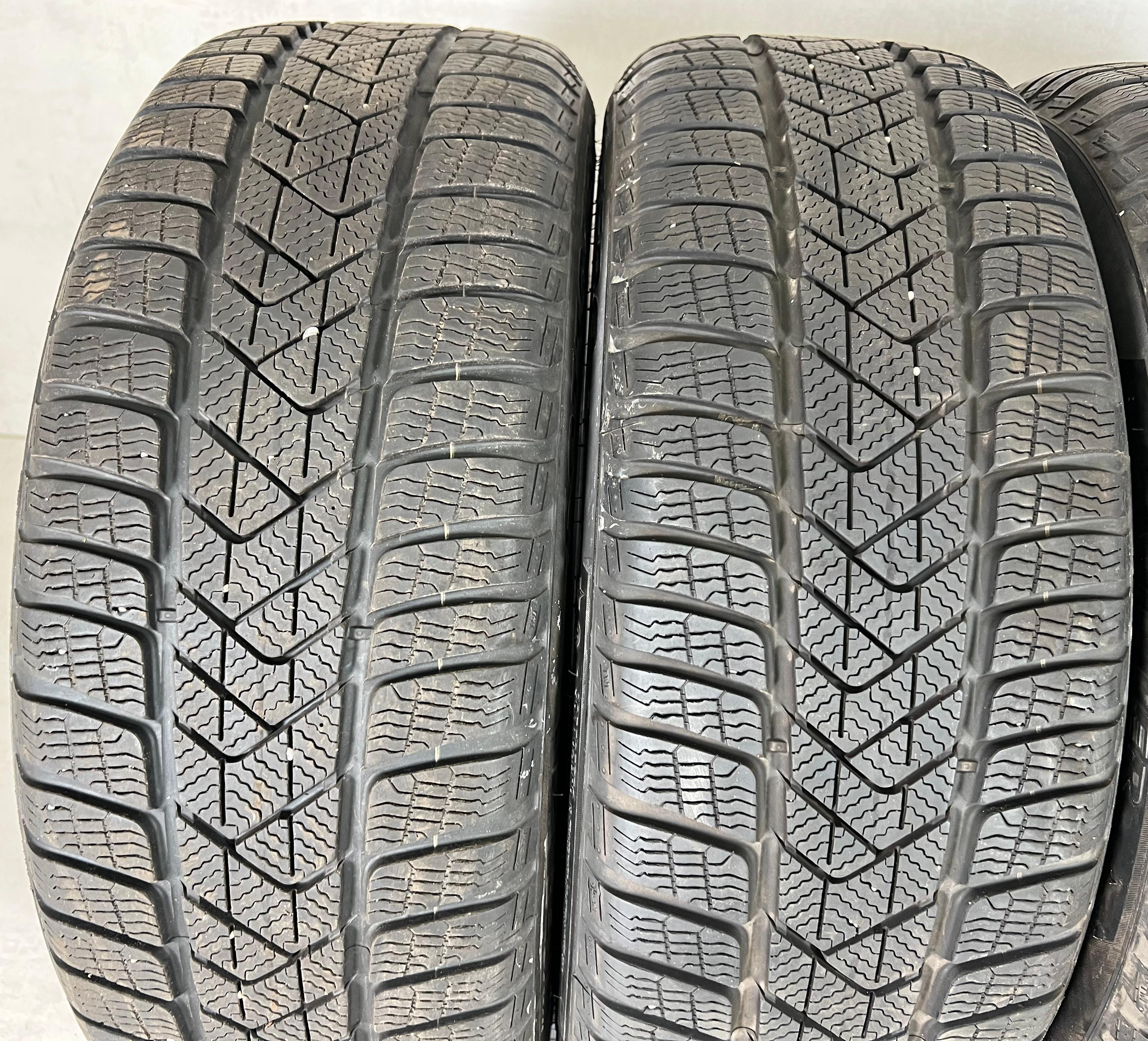 4 x 225/45R19 96V pneumatici invernali Pirelli Sottozero 3 Runflat 2x 7,5mm e 2x 6,5-7mm 2020 *