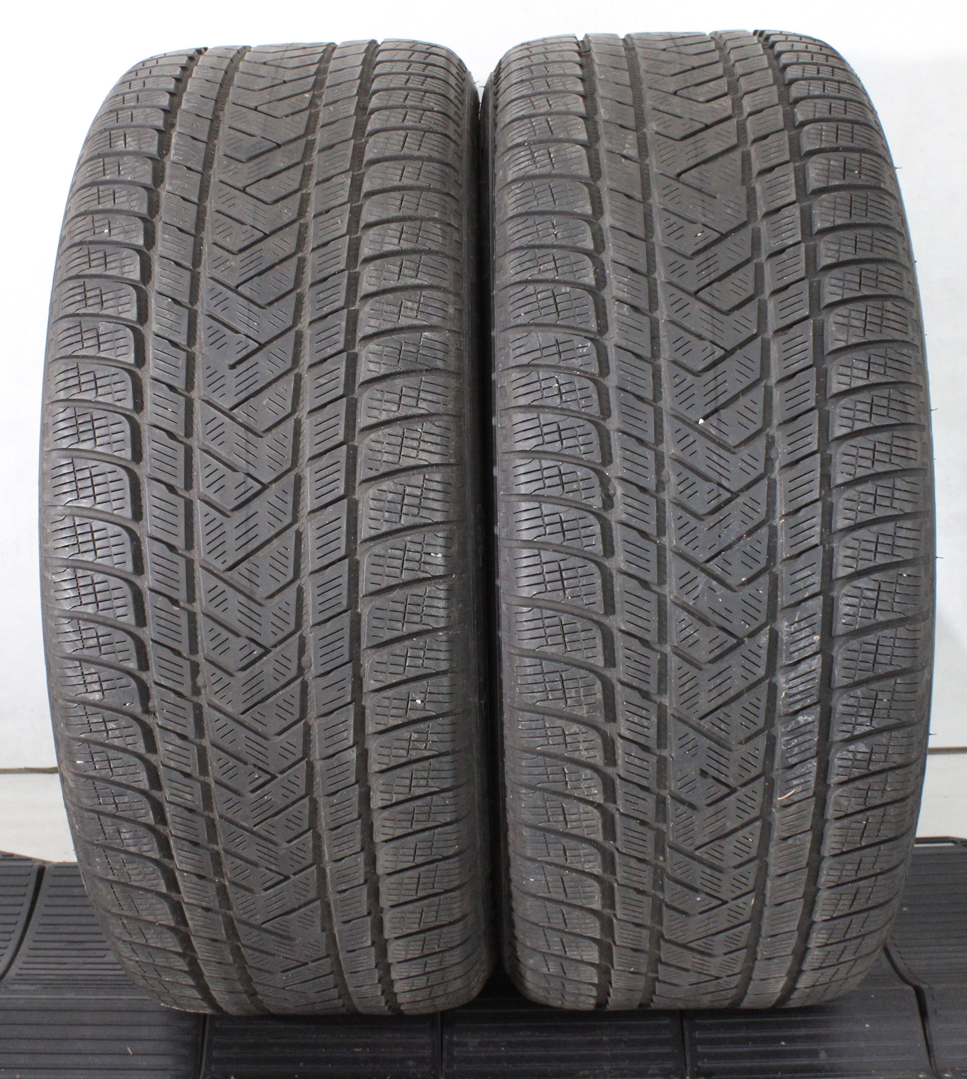 2 x 285/45R22 114V Winterreifen Pirelli Scorpion Winter in der Mitte 4mm und auf den Schultern 5,5mm. 2024 LR, LRD