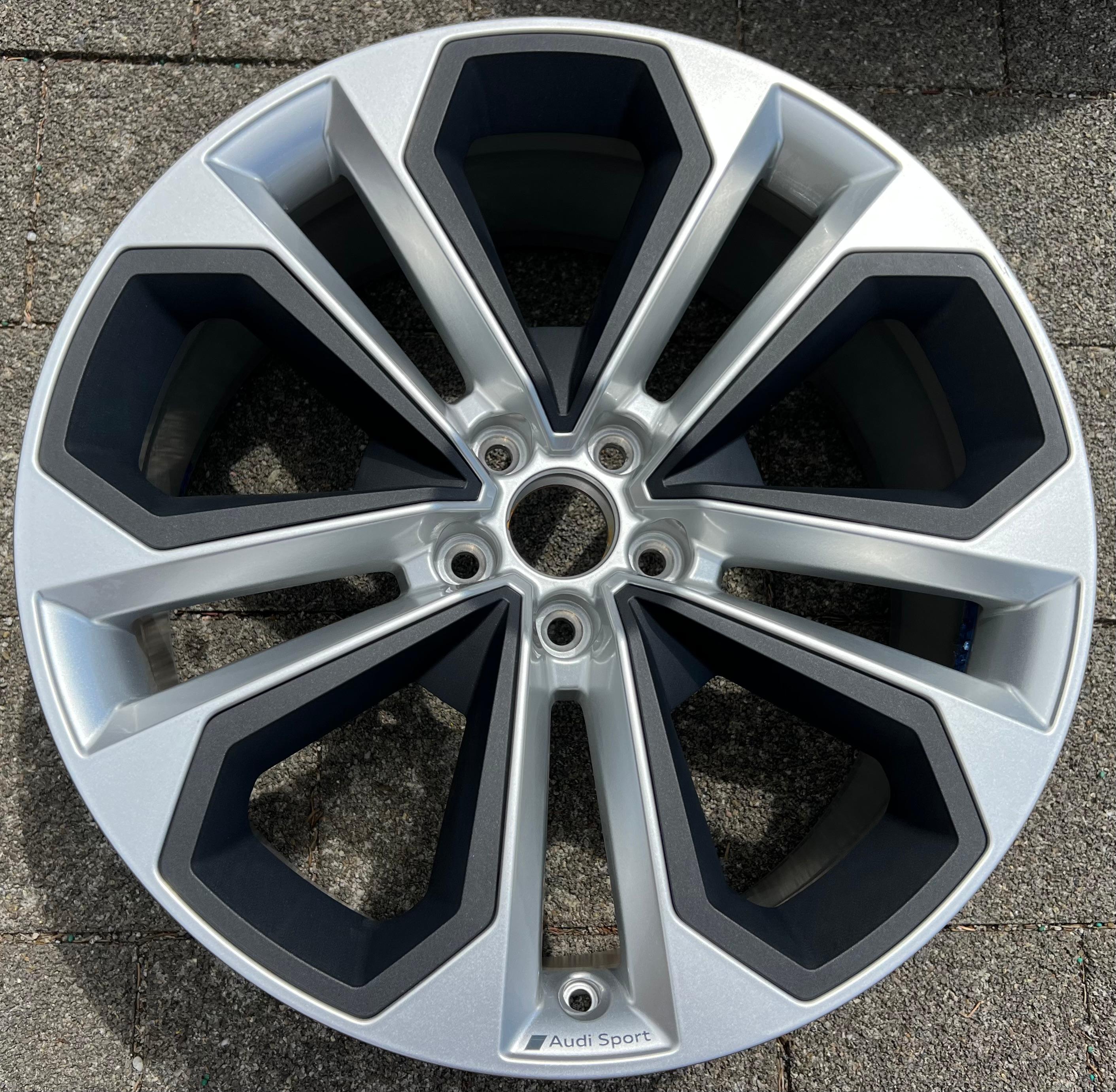 1 X ORIGINAL 20" ALUFELGE FELGE AUDI Q3 SQ3 F3 83A601025D 8,5x20 ET38 FREIHAUS