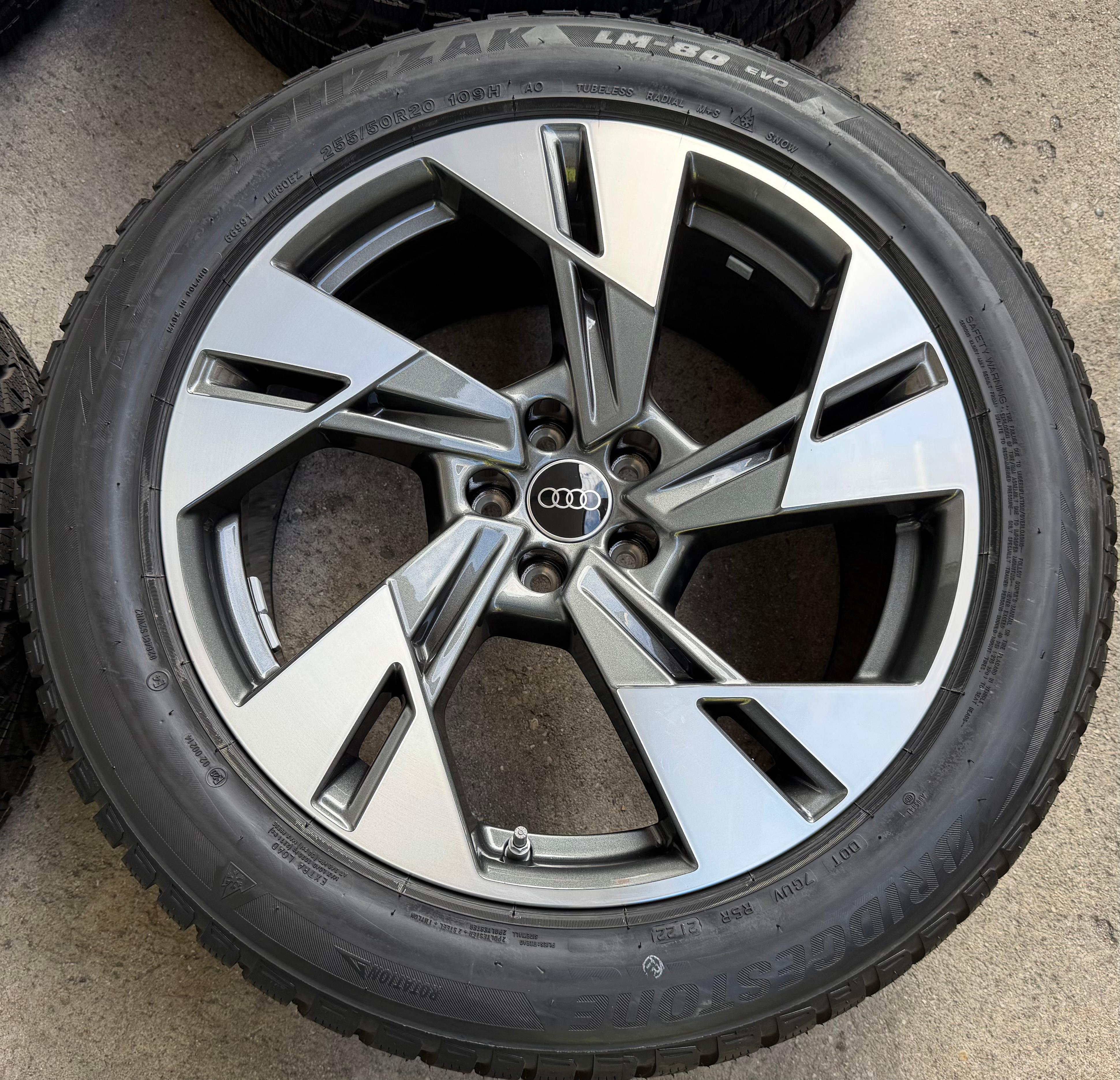 4 Original 20" Alu Winterräder Audi E-Tron Q8 Etron 4KE601025T 255/50R20 109H NEU