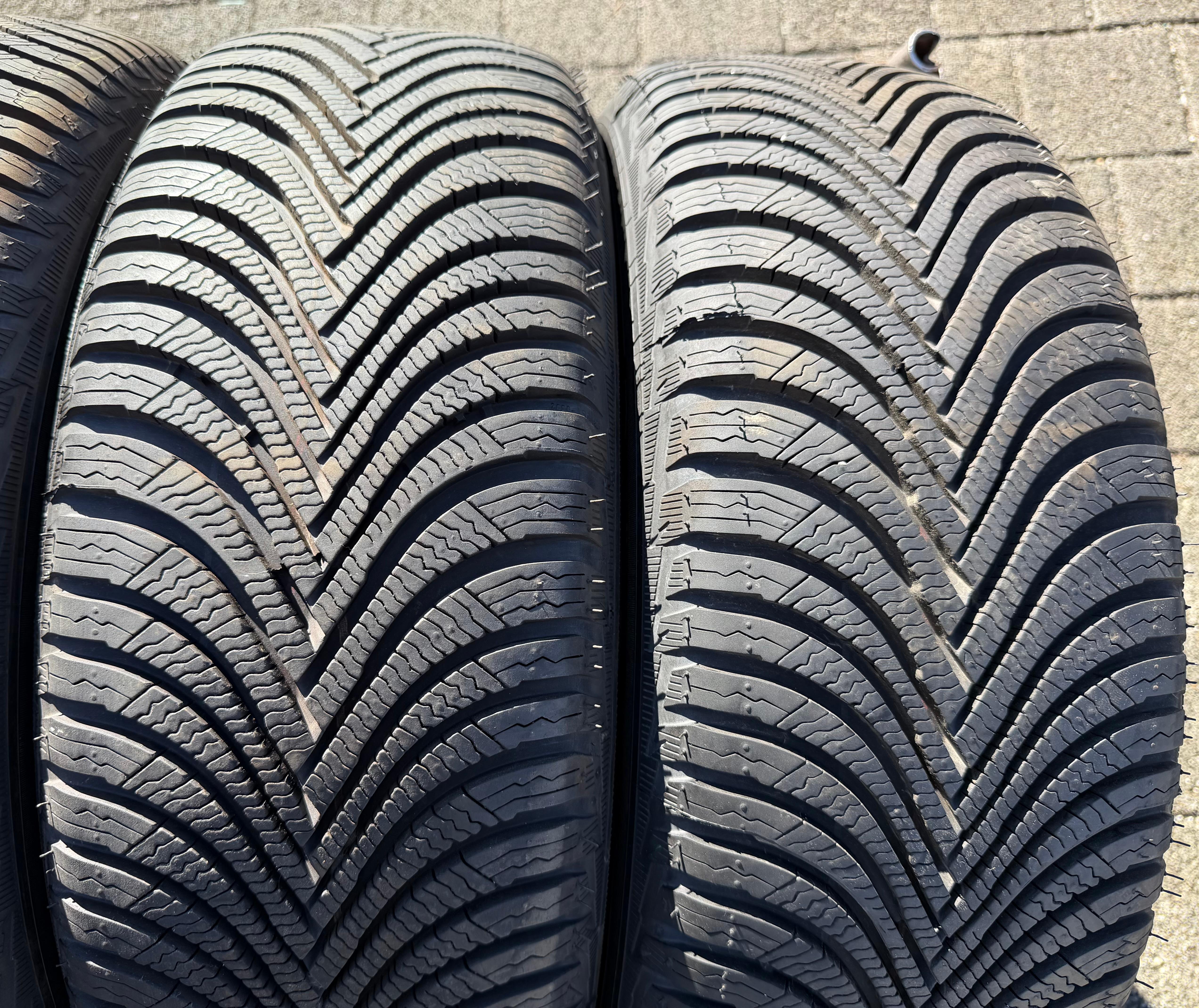 4 Original 17" Alu Winterräder Audi SQ2 GA 81A601025T 215/55R17 94V Michelin 8MM
