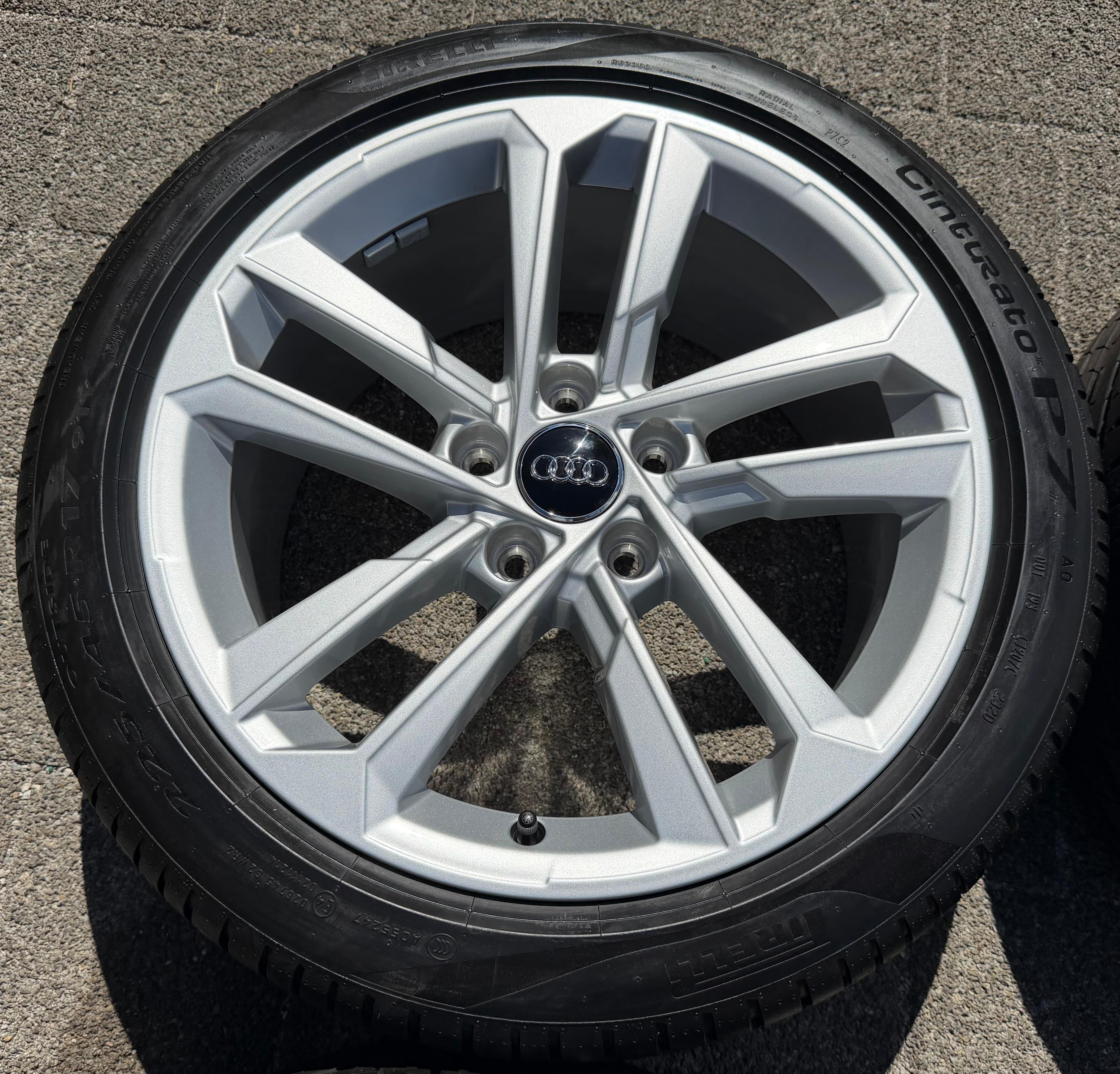 4 Original 17" Alu Sommerräder Audi A3 8Y 8Y0601025E 225/45R17 91Y 2020 Pirelli NEU