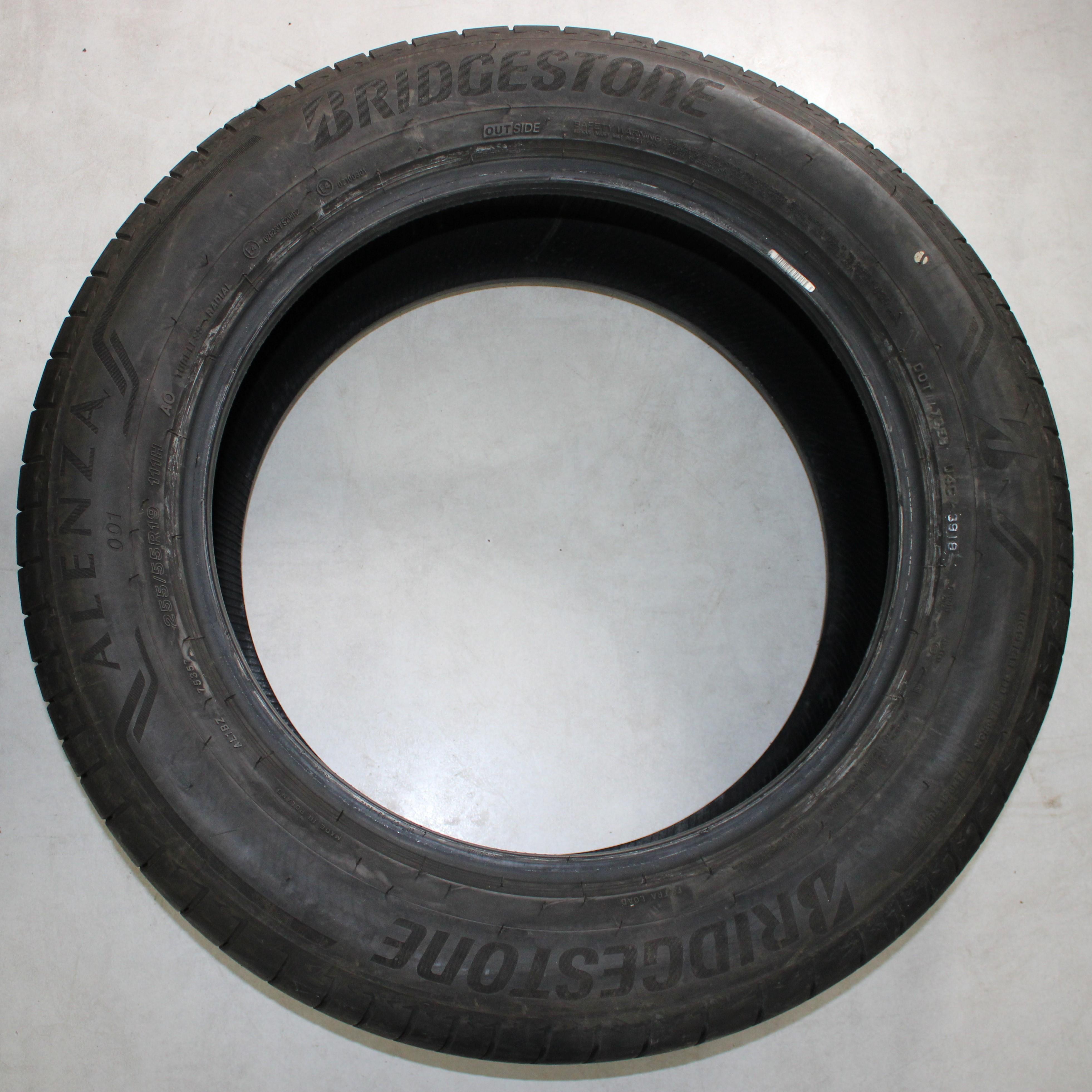 4 x 255/55R19 111H Sommerreifen Bridgestone Alenza 001 AO 7-7,5mm 1x2018/3x2019