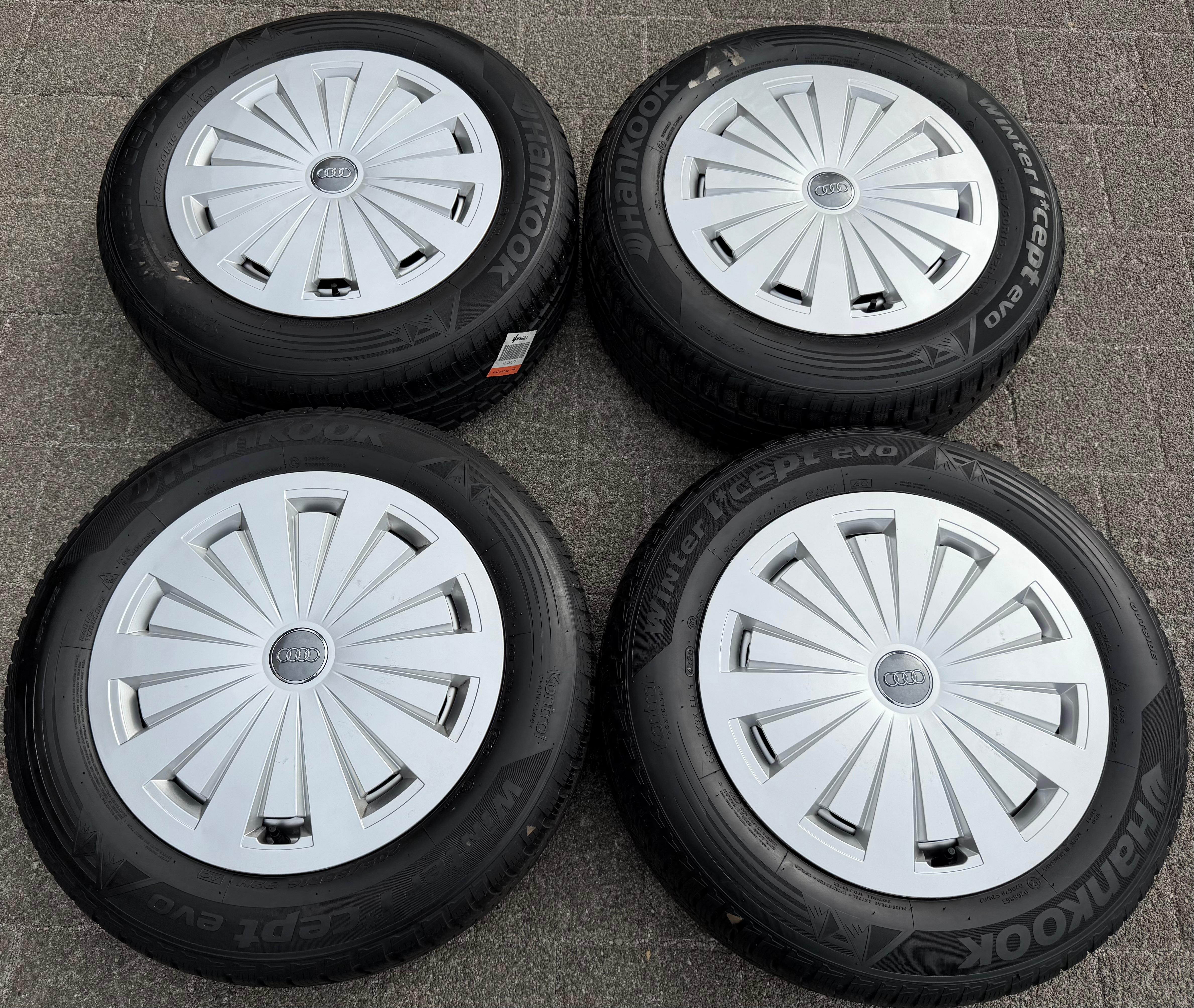 4 Original Alu Winterräder Audi A4 B9 8W 205/60R16 92H 8W0601025 Hankook