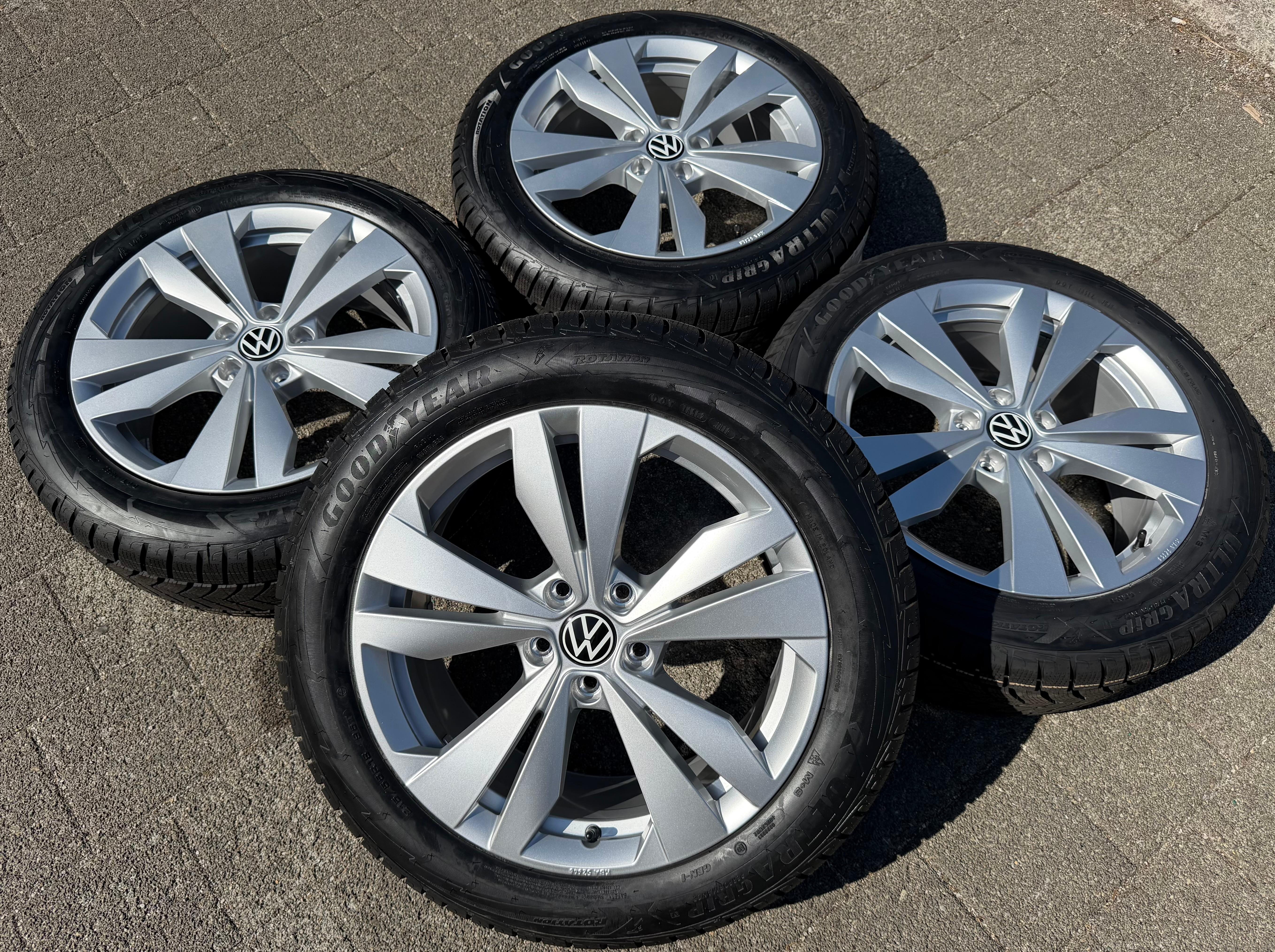 4 ORIGINELE 18" ALU-WINTERWIELEN VW ID.3 ID3 E11 LEON 215/55R18 95T GOODYEAR NIEUW