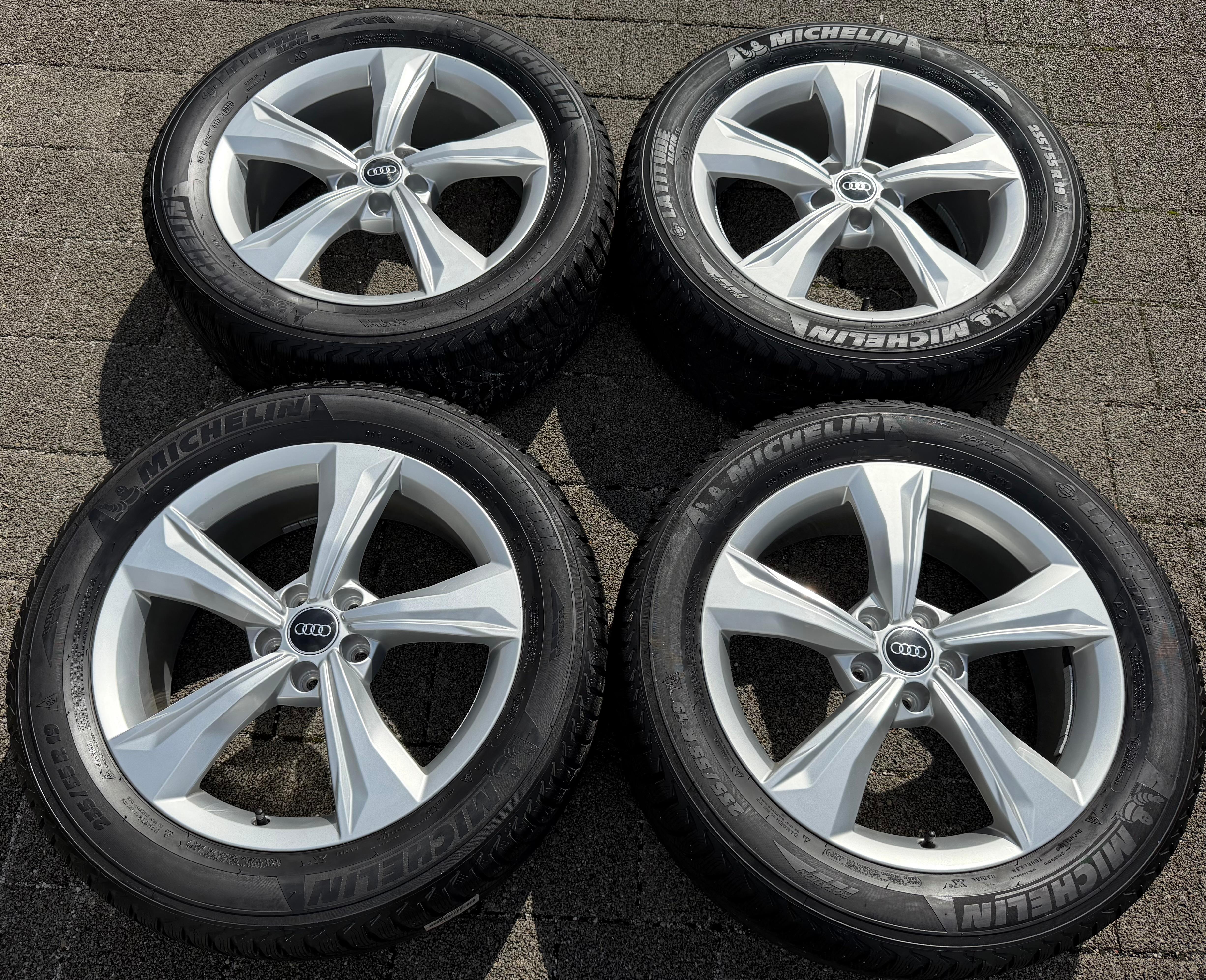 4 ruote in lega originali da 19" invernali Audi Q5 SQ5 FY 80A601025K 235/55R19 101H Michelin 2022