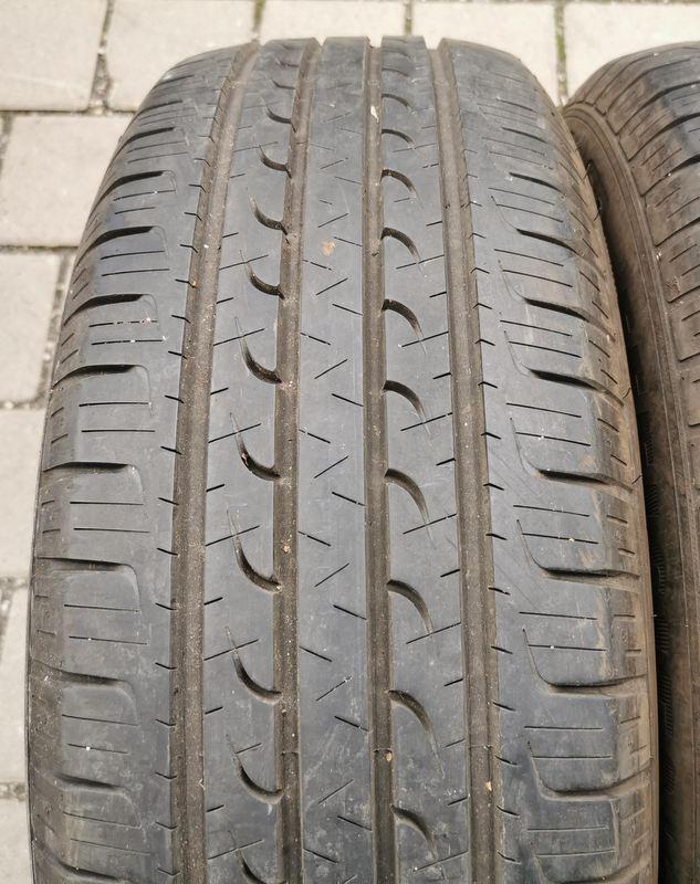 2 x 215/60R17 96H Sommerreifen Goodyear Efficient Grip 6-6,5mm 2014