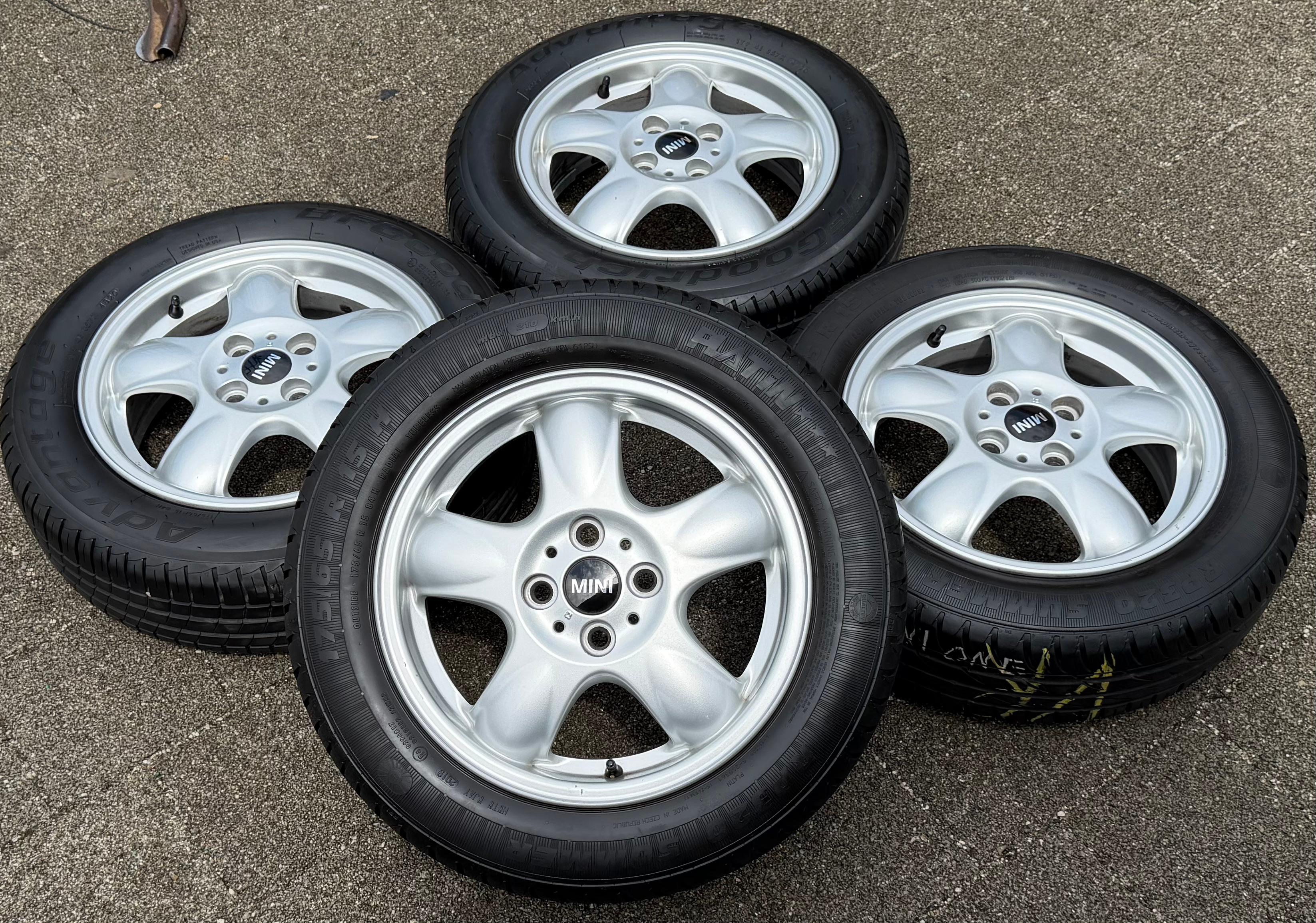 4 ALU SOMMERRÄDER MINI ONE R50 R51 R52 R56  175/65R15 84H 6768498 FREIHAUS